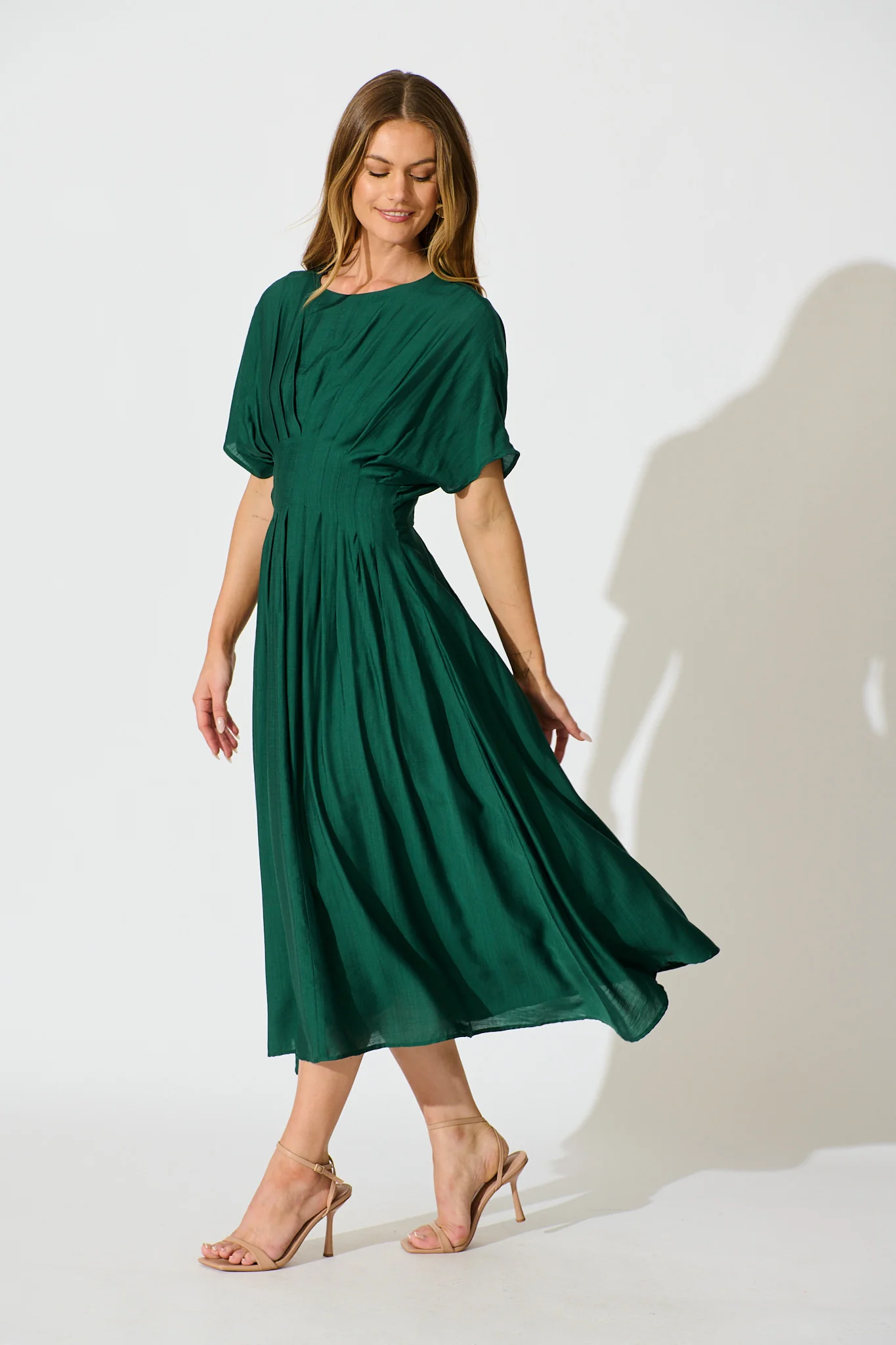 Elegance Echo Maxi Dress in Emerald - Image 3