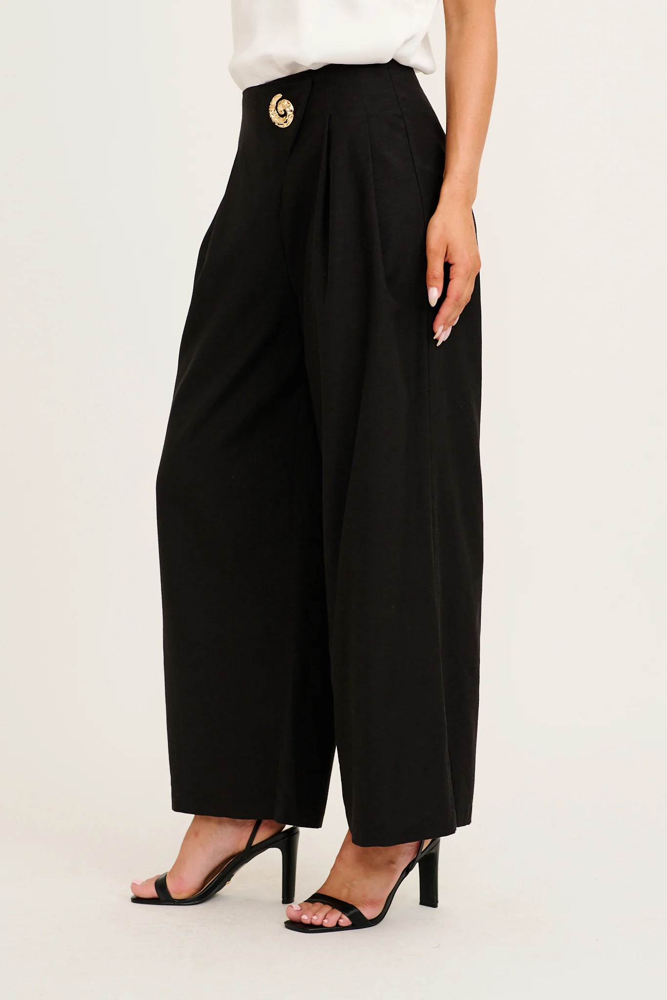 Elements Pant in Black Cotton Linen - Image 2