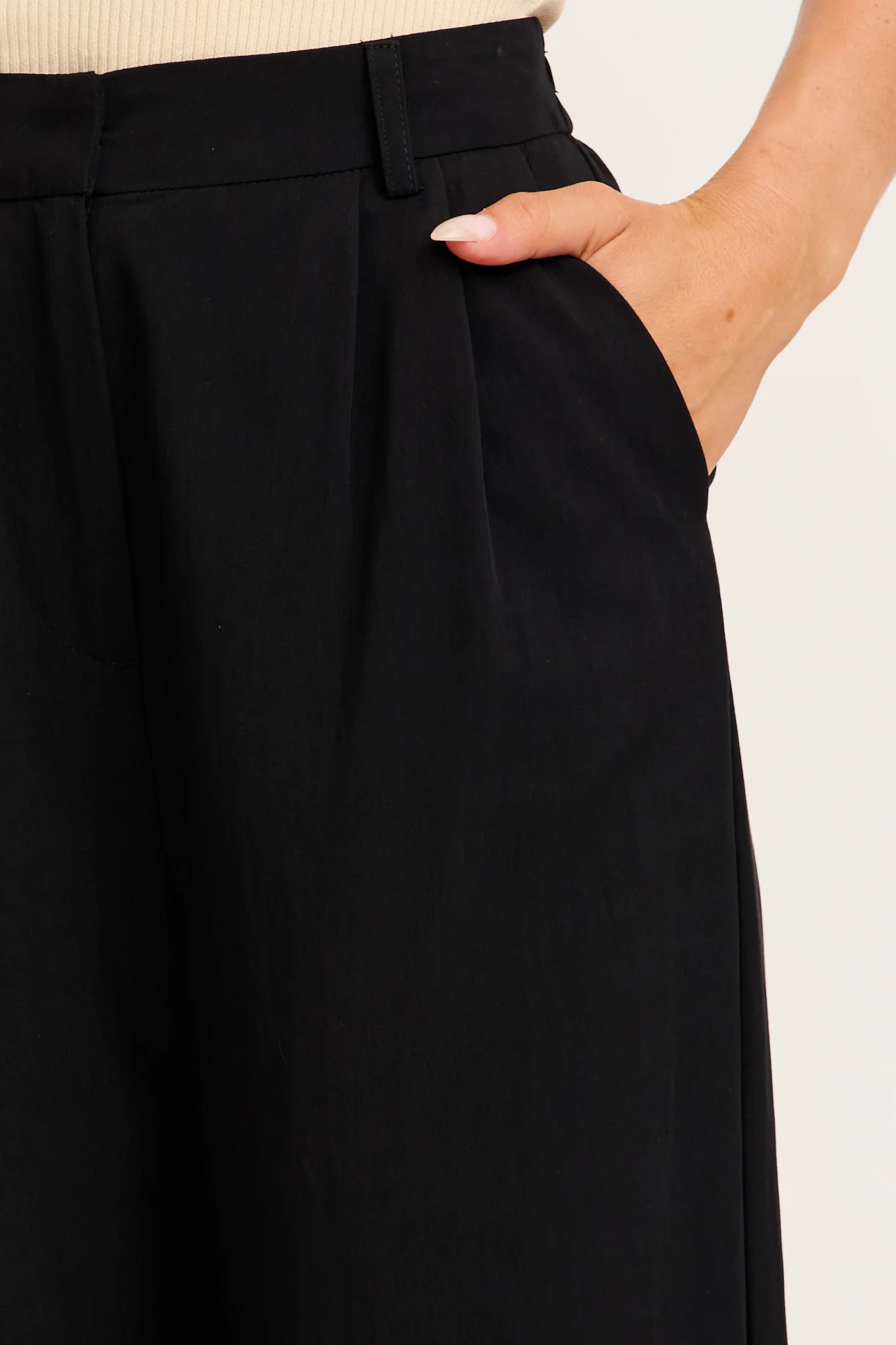 Elevate Pant in Black - Image 5