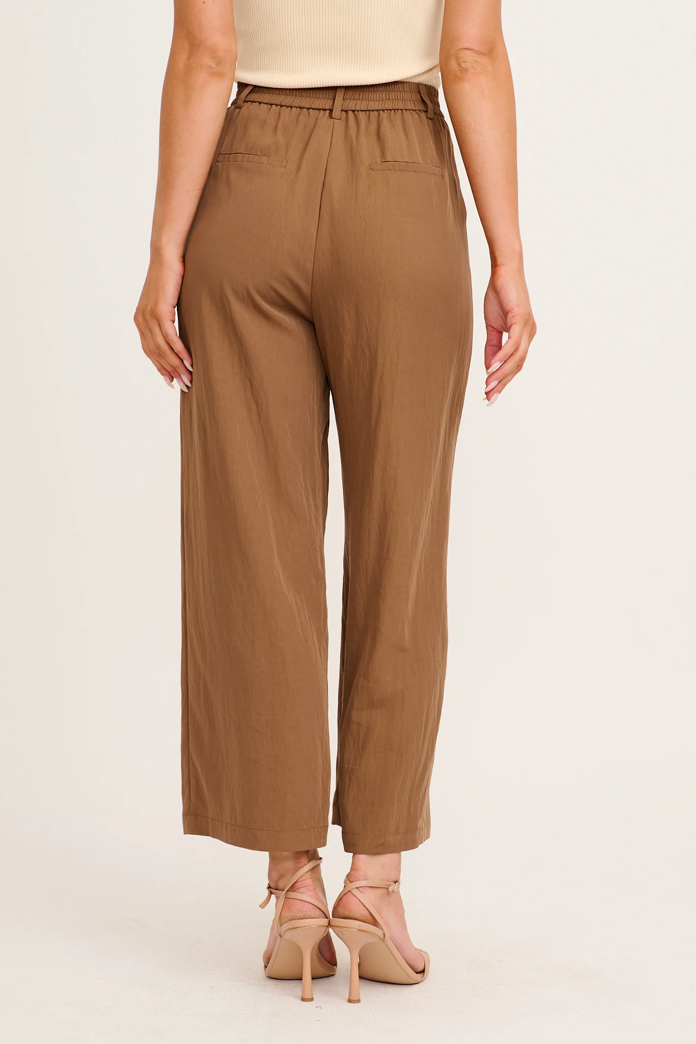 Elevate Pant in Taupe - Image 3