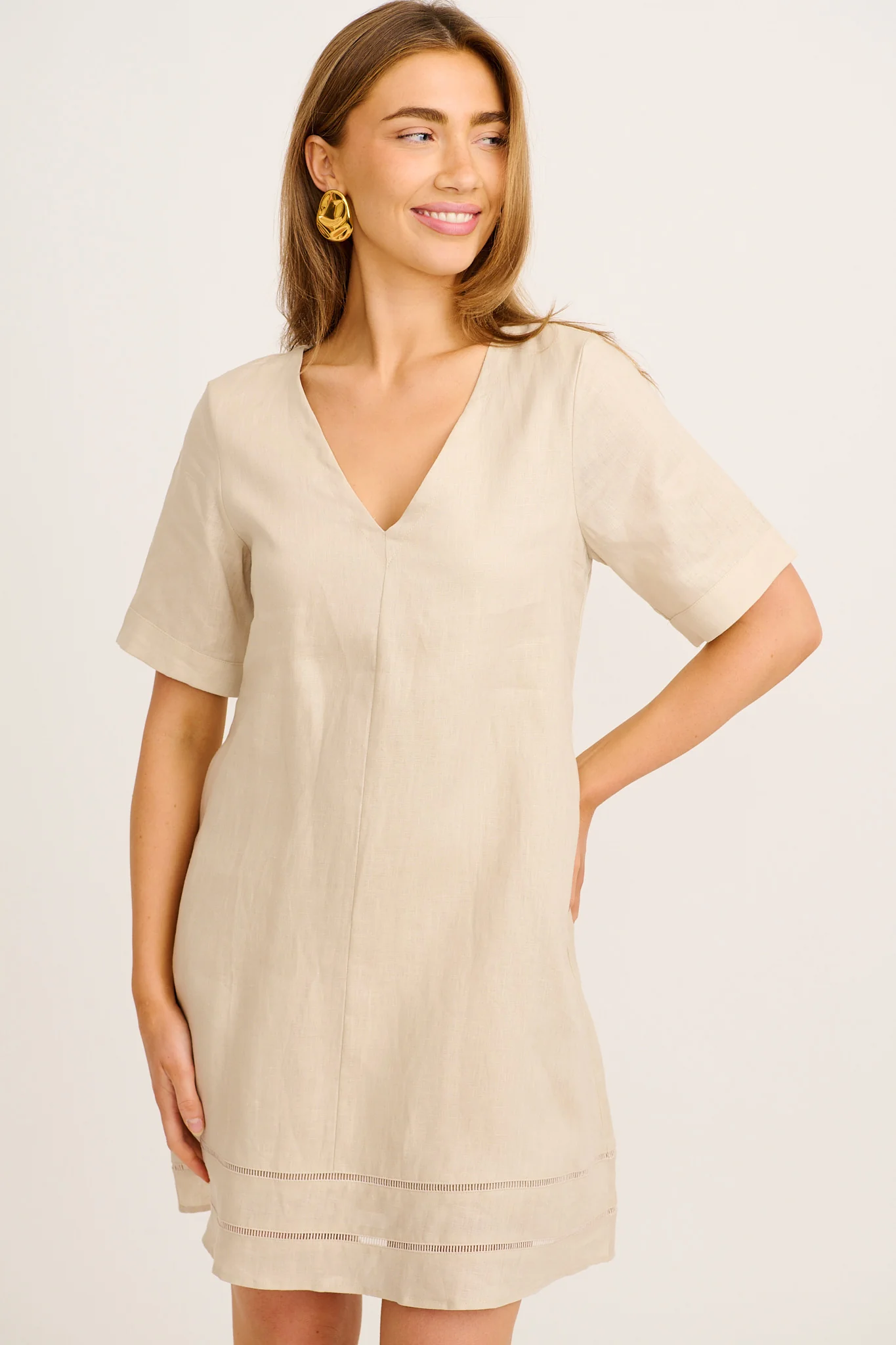 Elspeth Dress in Beige Linen - Image 2