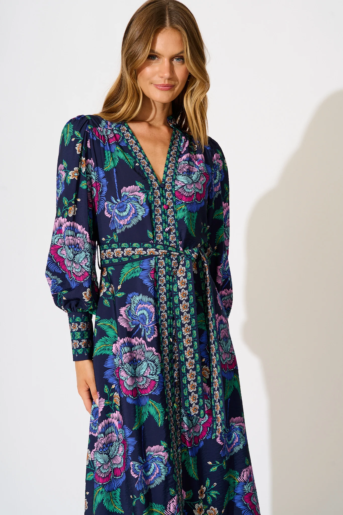 Evelina Midi Dress in Navy with Multi Floral - Image 2