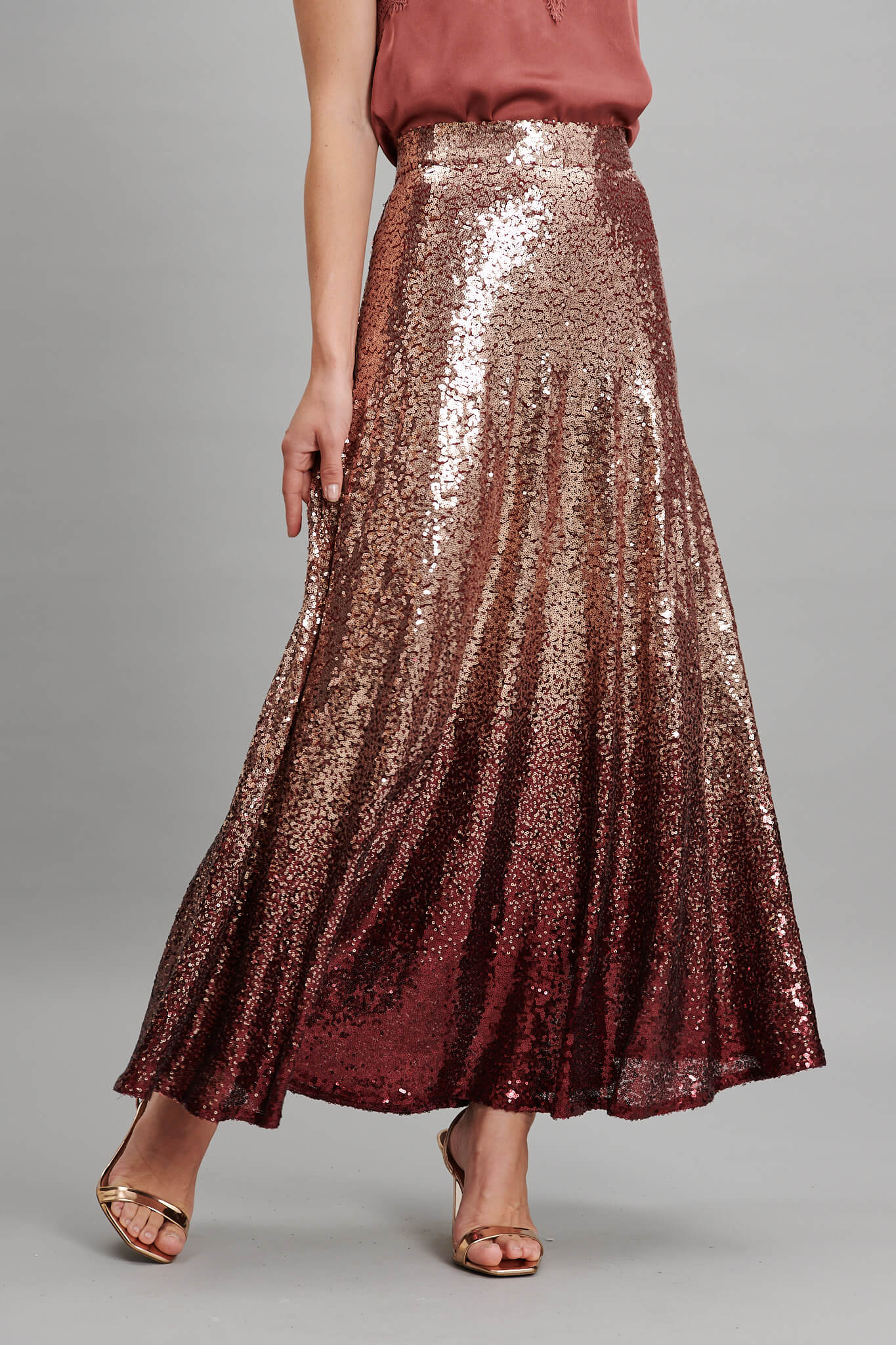 Exquisite Maxi Skirt In Gold With Wine Ombre Sequin - Image 5