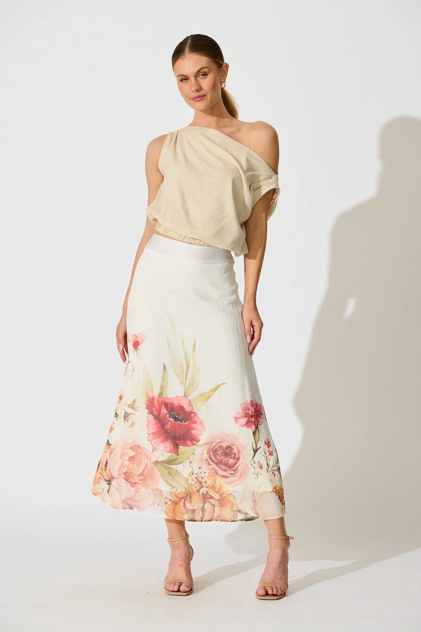 Faelina Maxi Skirt in White with Floral Print Linen Blend - Image 4