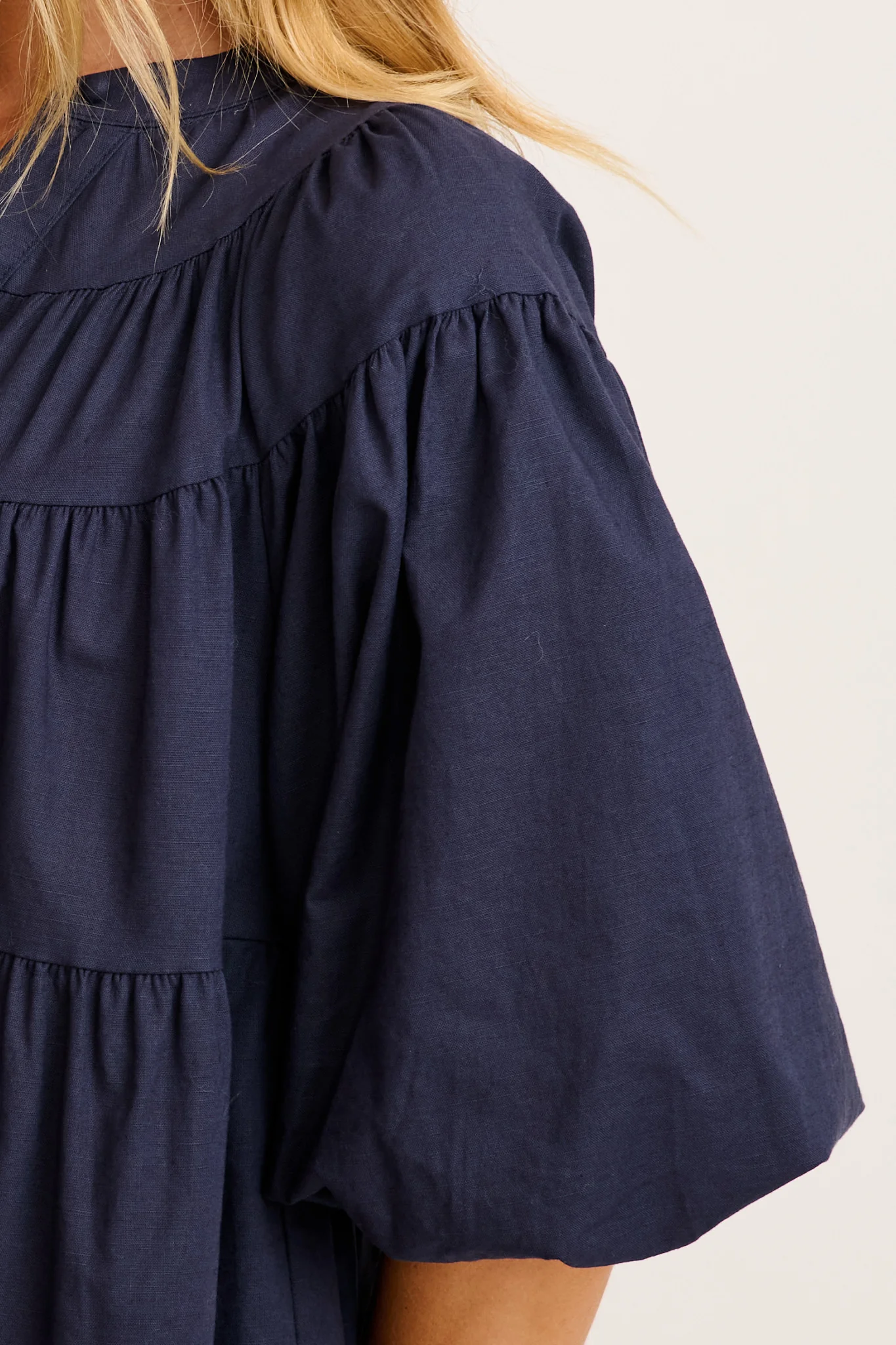 Floating Free Smock Dress in Navy Cotton Linen - Image 5