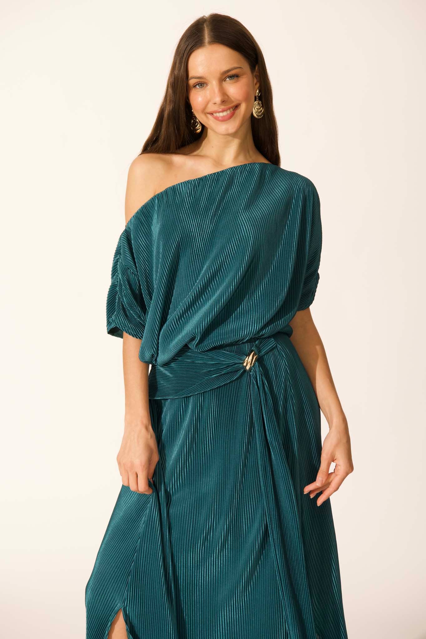 Gena Off Shoulder Maxi Dress in Emerald Plisse - Image 6