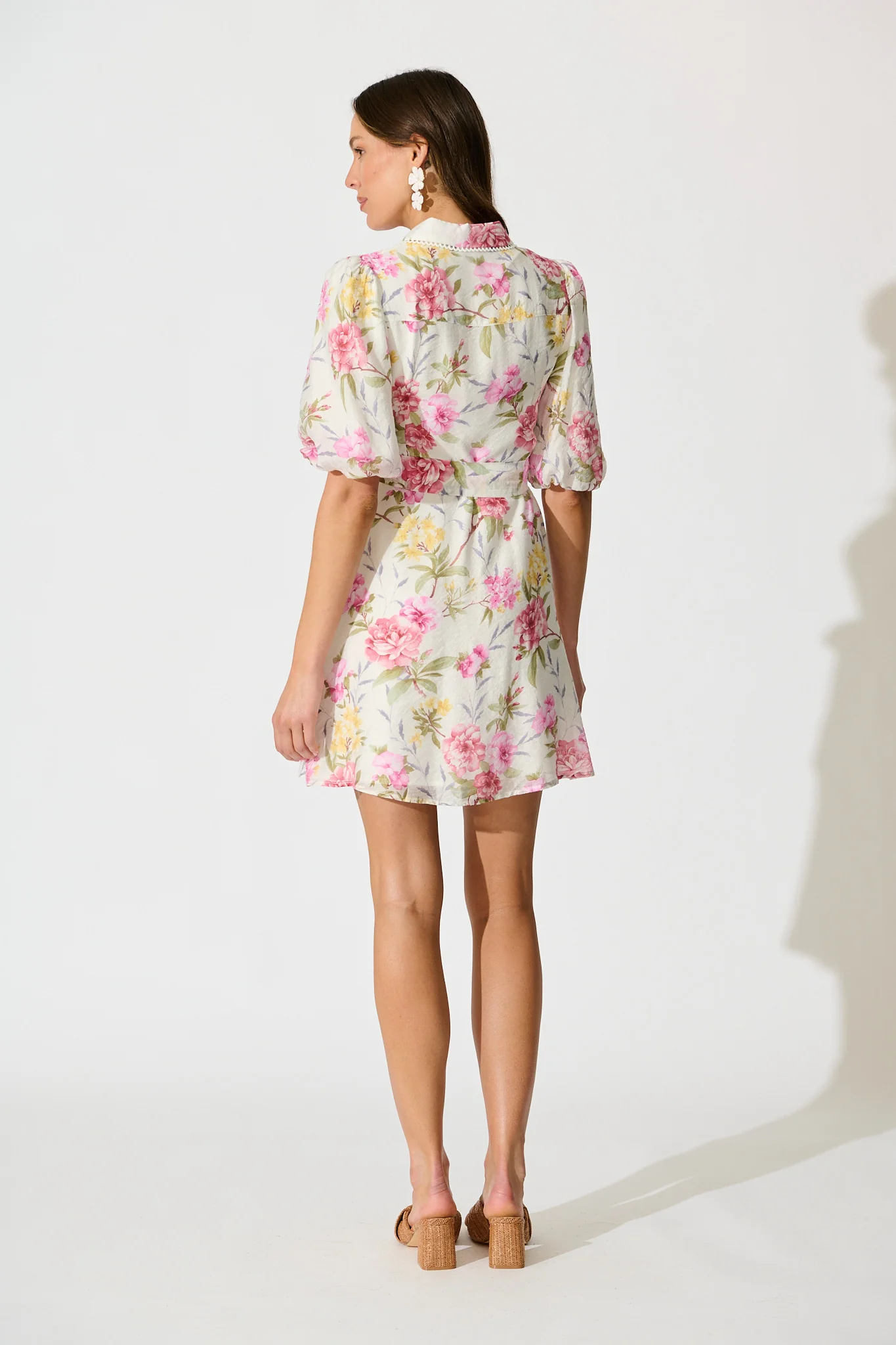 Ginny Shirt Dress in White with Blush Floral - Image 4
