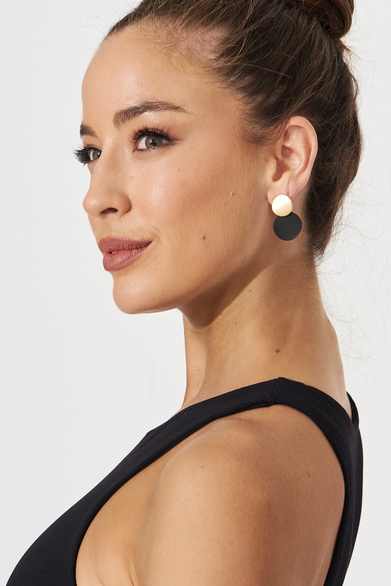 Gloria Earrings In Black With Gold - Image 4