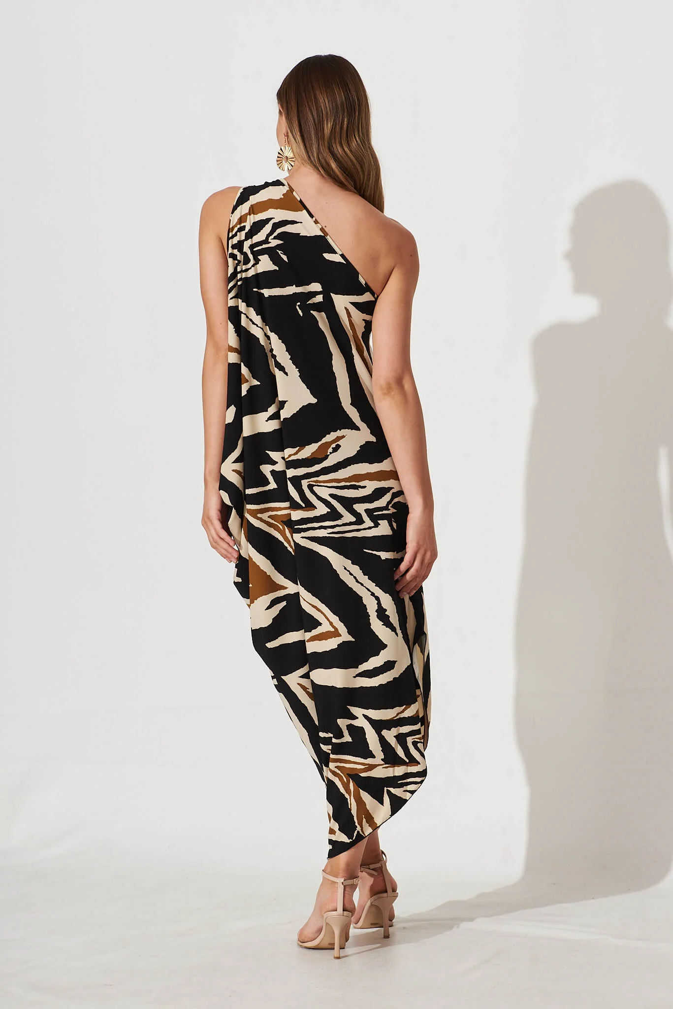 Goddess One Shoulder Maxi Dress In Black And Beige Print - Image 6
