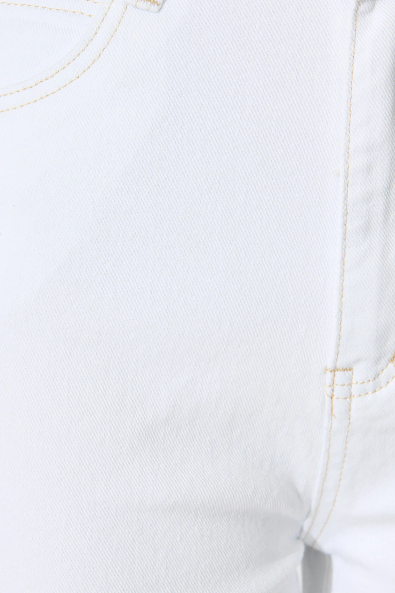 Hadleigh Short in White Denim - Image 10