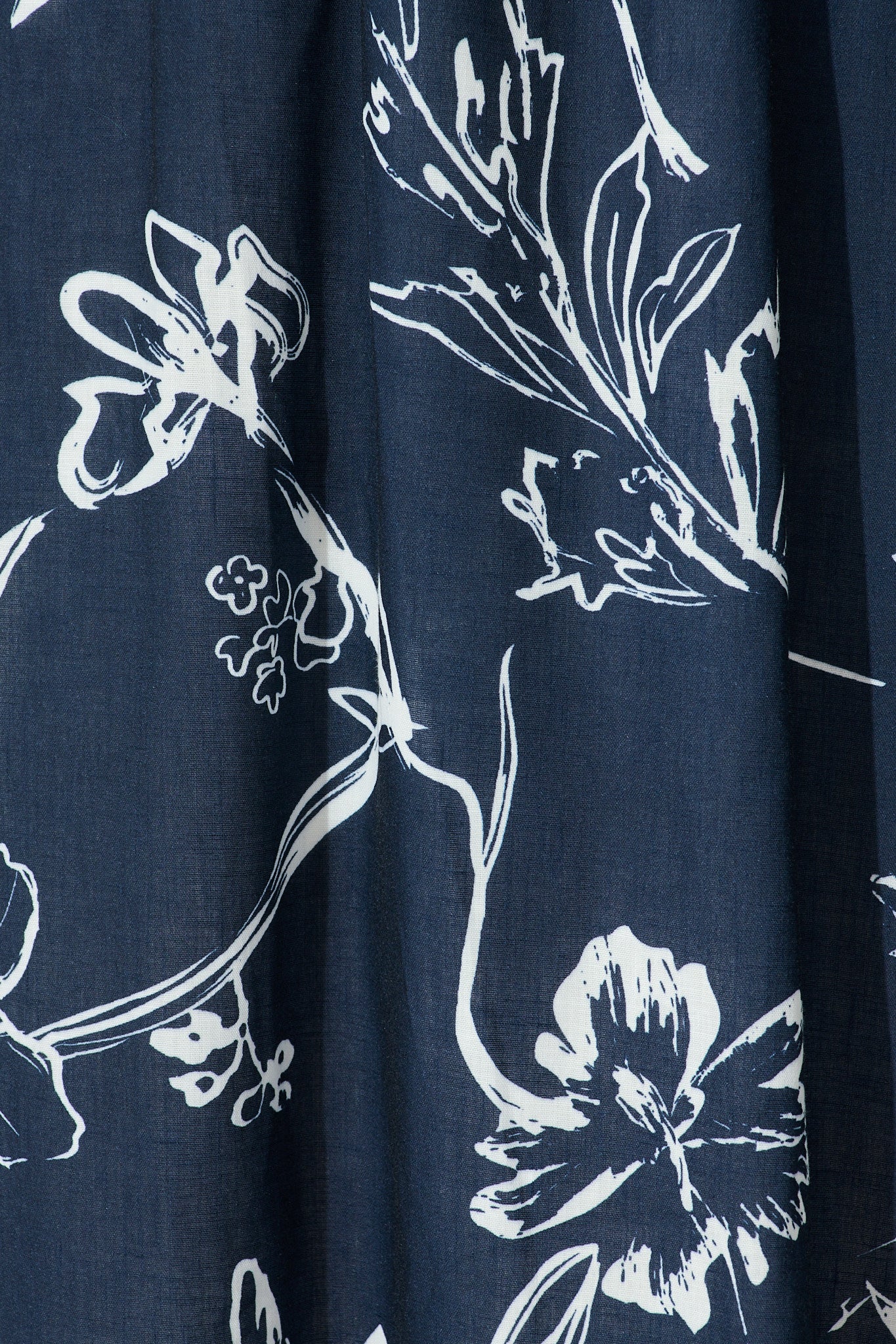 Harlan Maxi Sundress in Navy with White Floral Print - Image 6