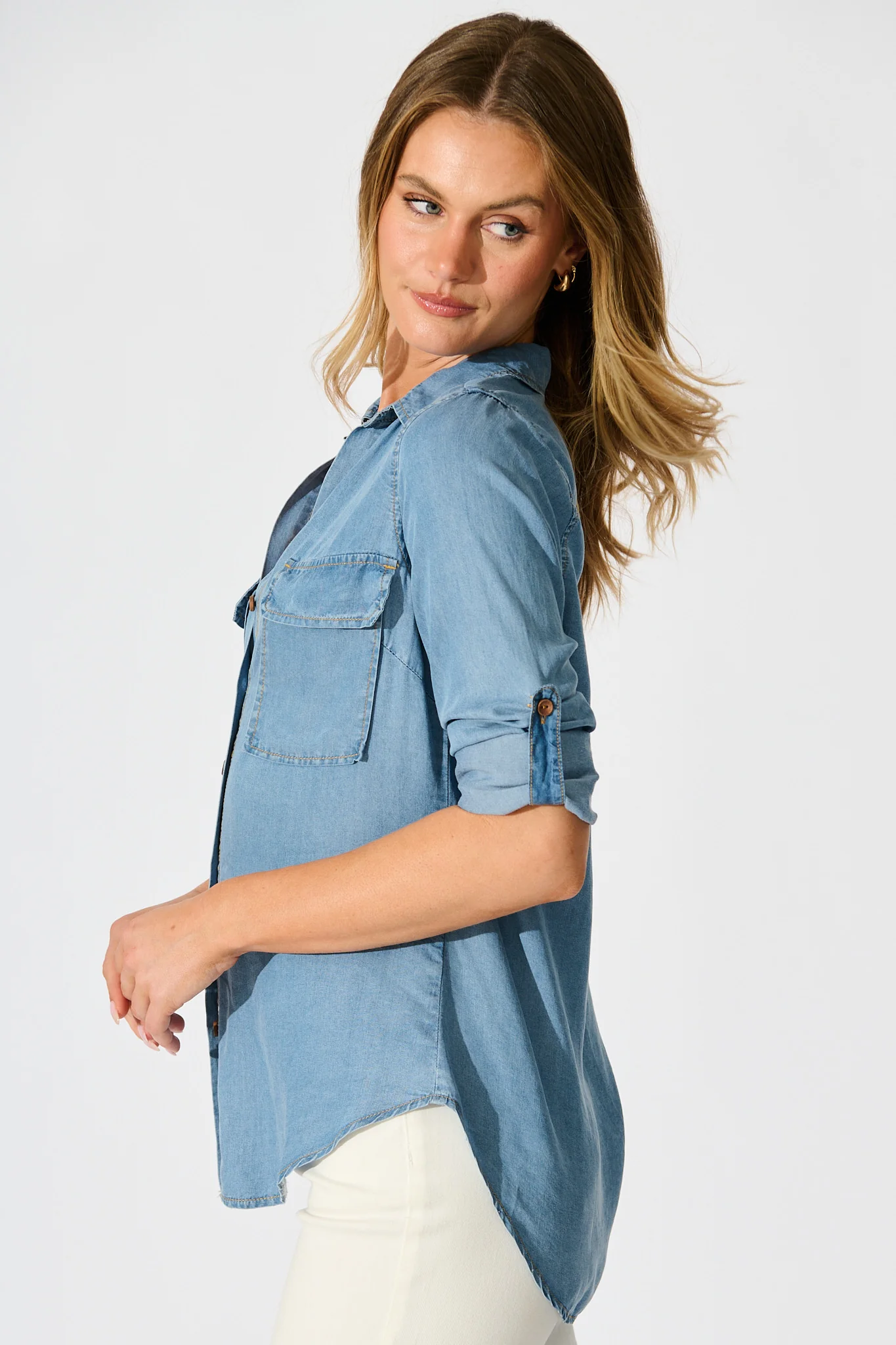 Harlow Shirt in Light Blue Chambray - Image 2