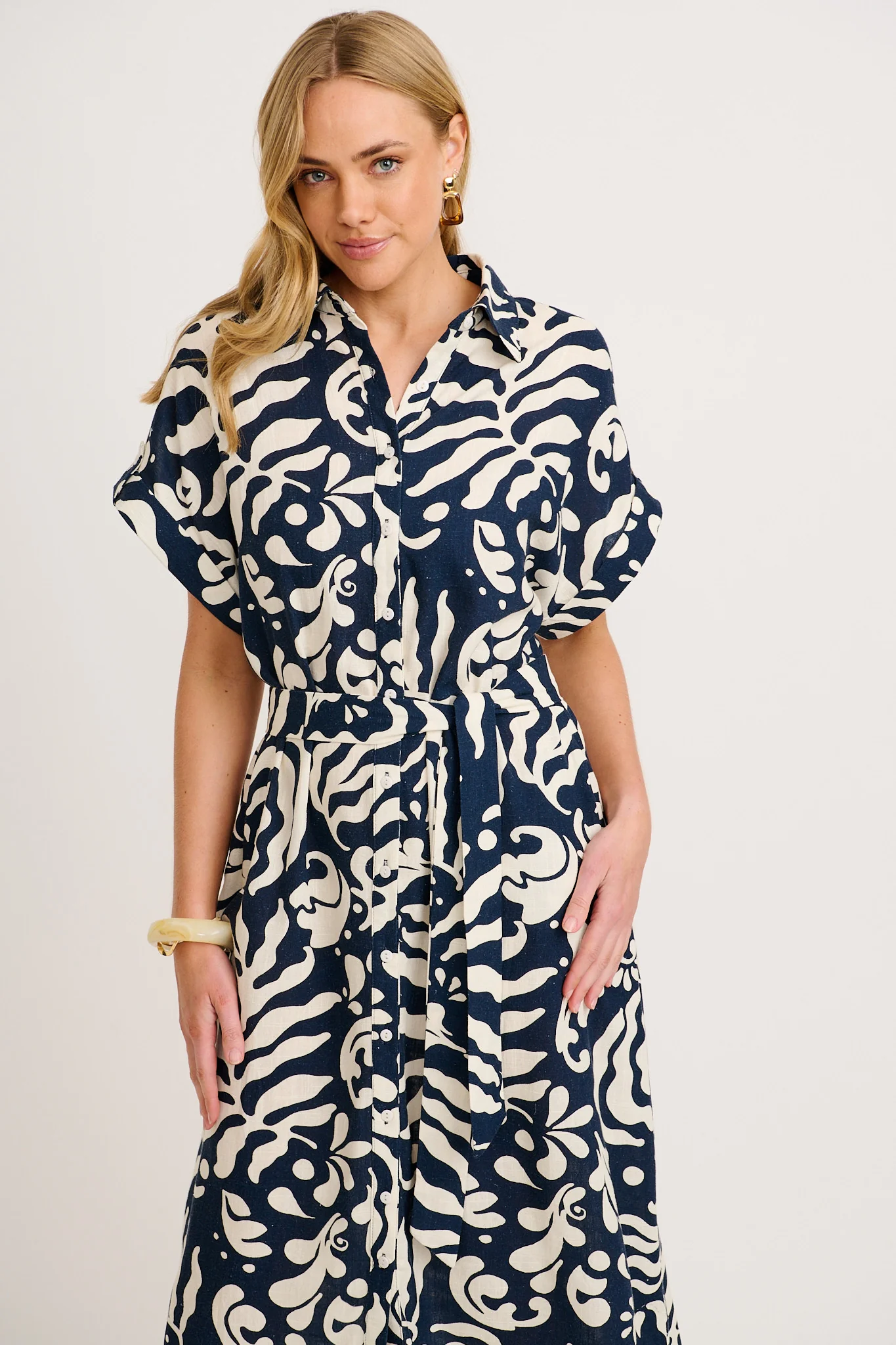 Hartlee Midi Shirt Dress in Navy and Cream Leaf Linen Blend - Image 2