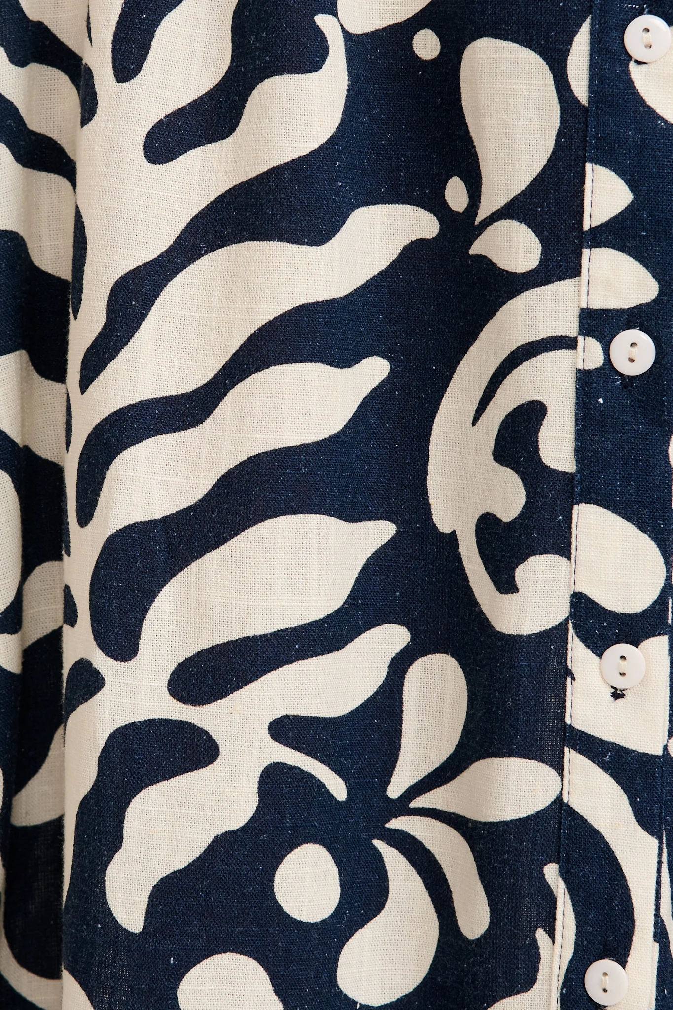Hartlee Midi Shirt Dress in Navy and Cream Leaf Linen Blend - Image 7