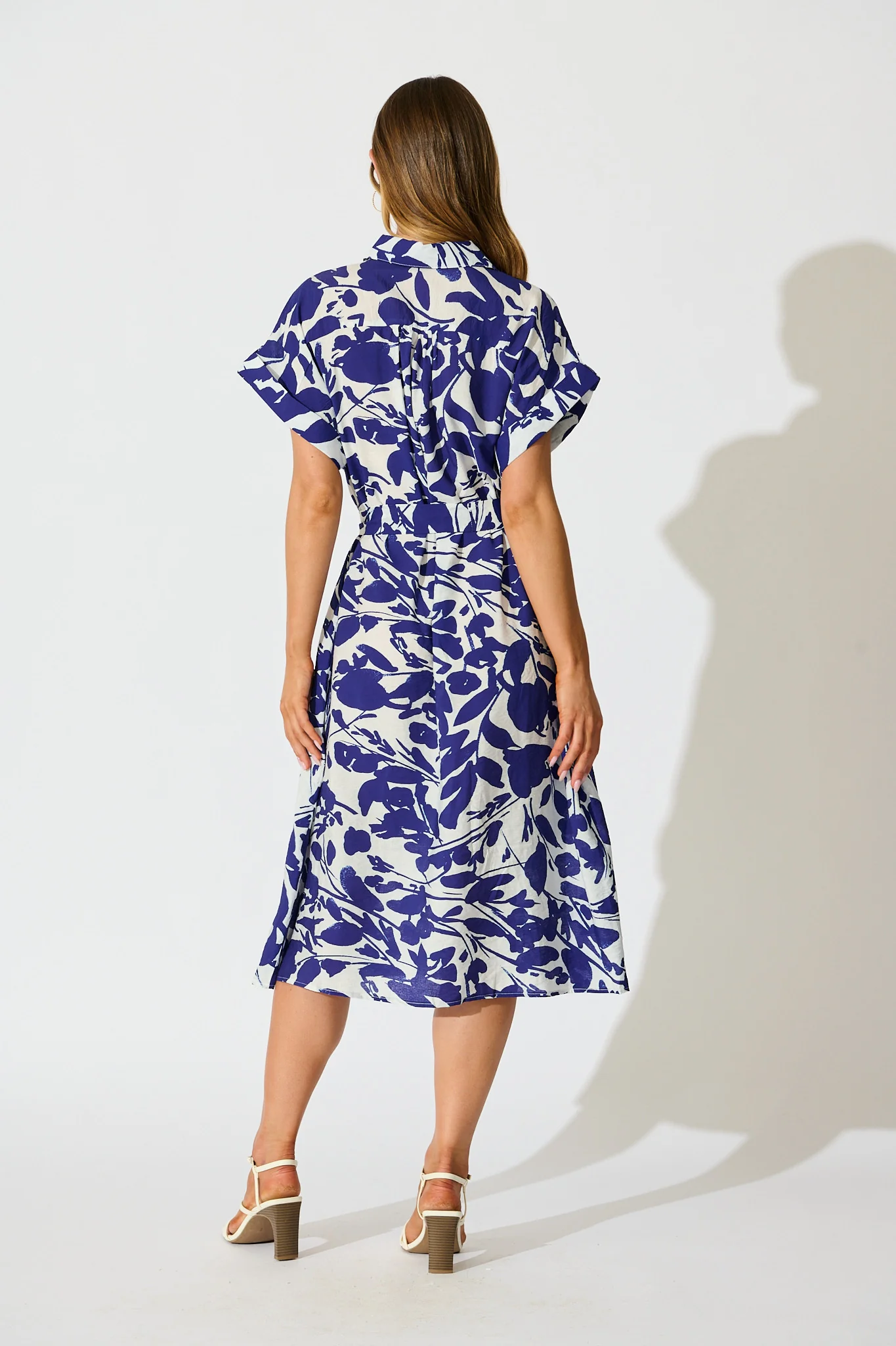 Hartlee Midi Shirt Dress in White and Navy Print Linen Blend - Image 4