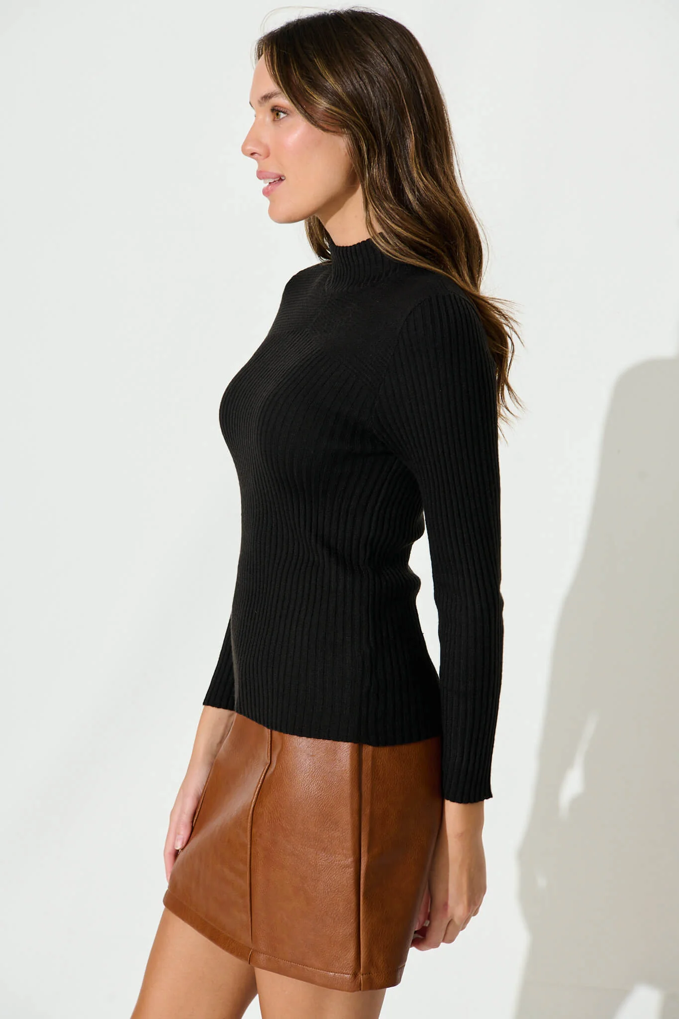 Heather Knit Top In Black - Image 2