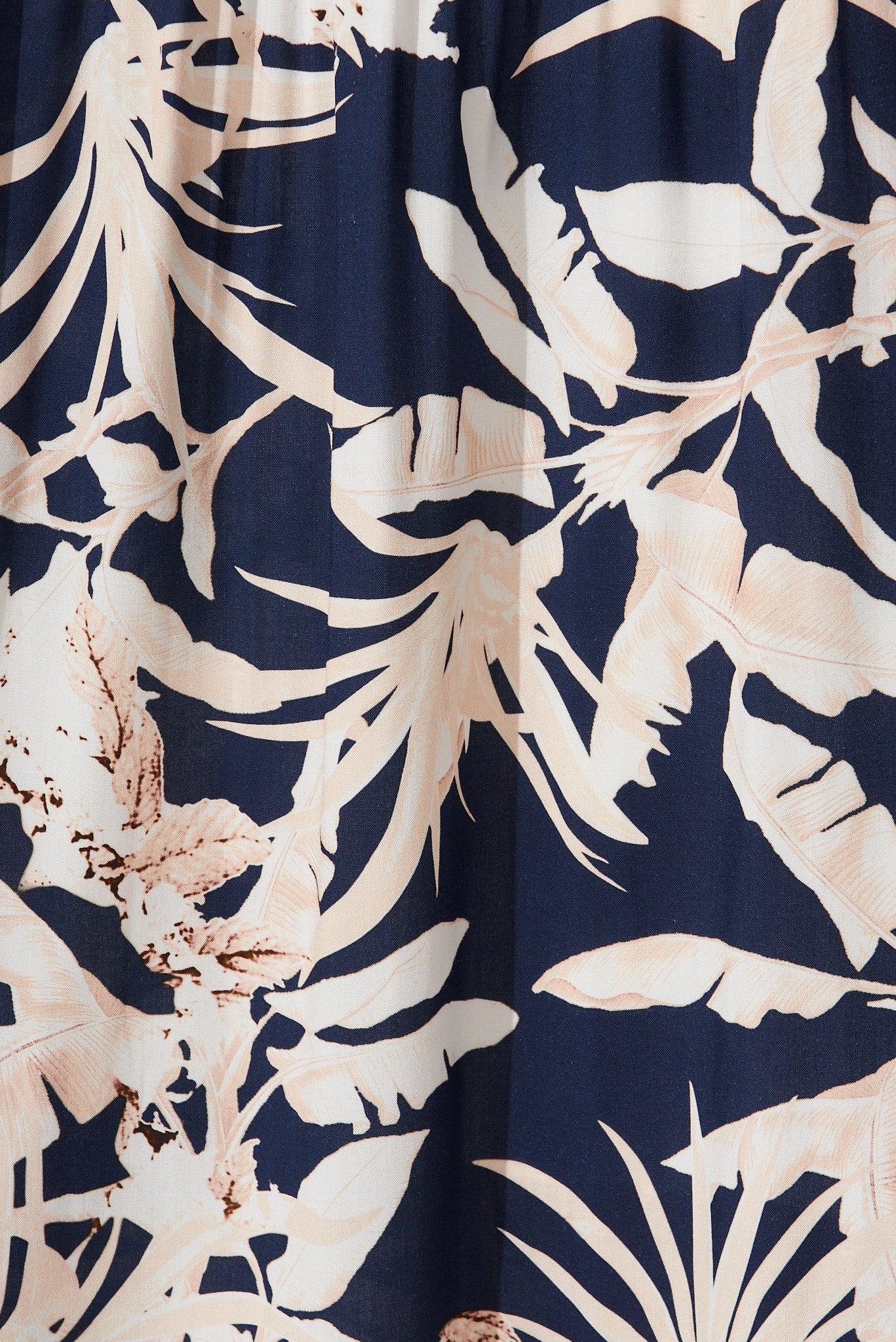Heidi Maxi Dress In Navy Leaf Print - Image 6