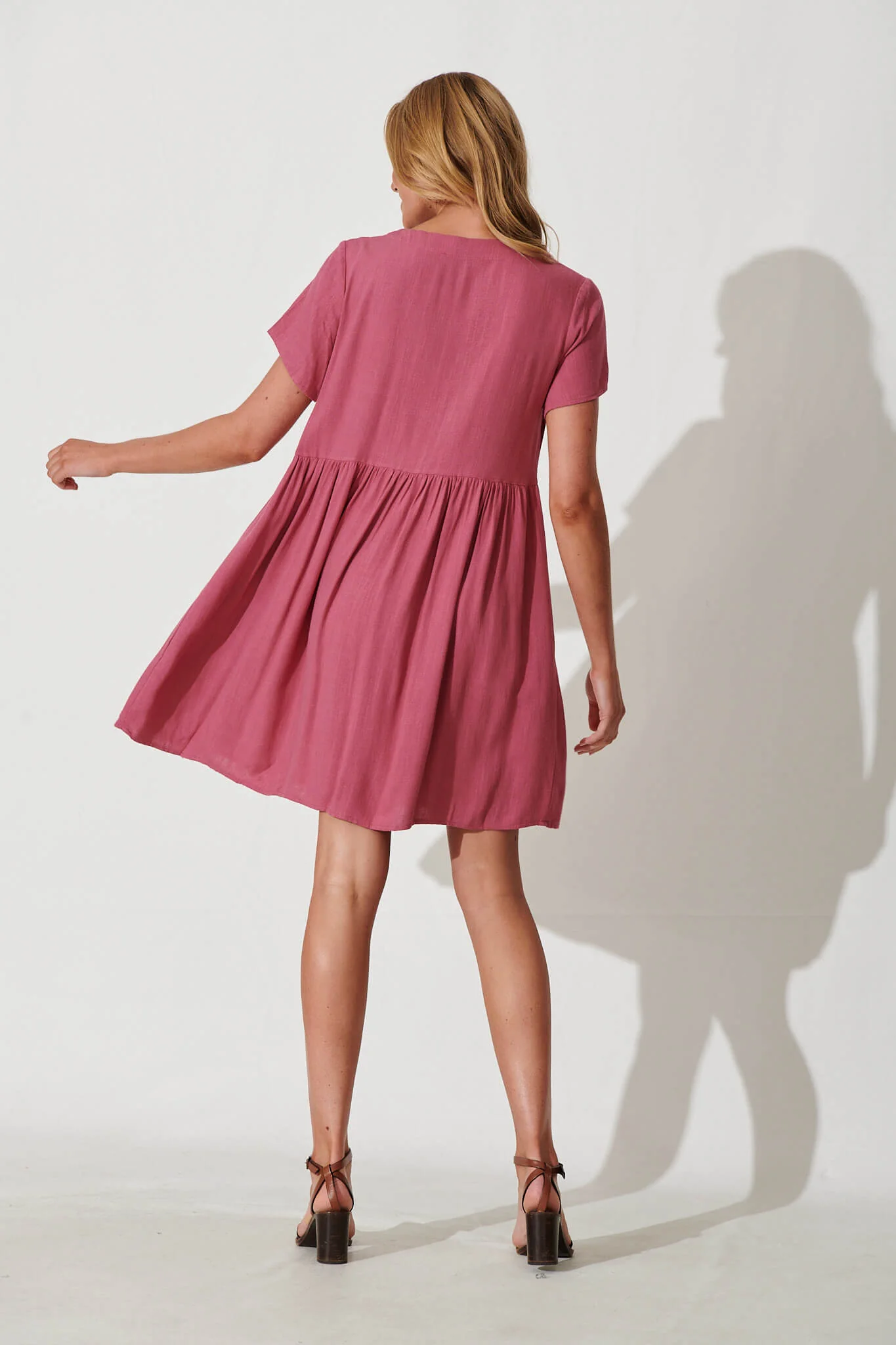 Horizon Smock Dress In Deep Rose Linen Blend - Image 4