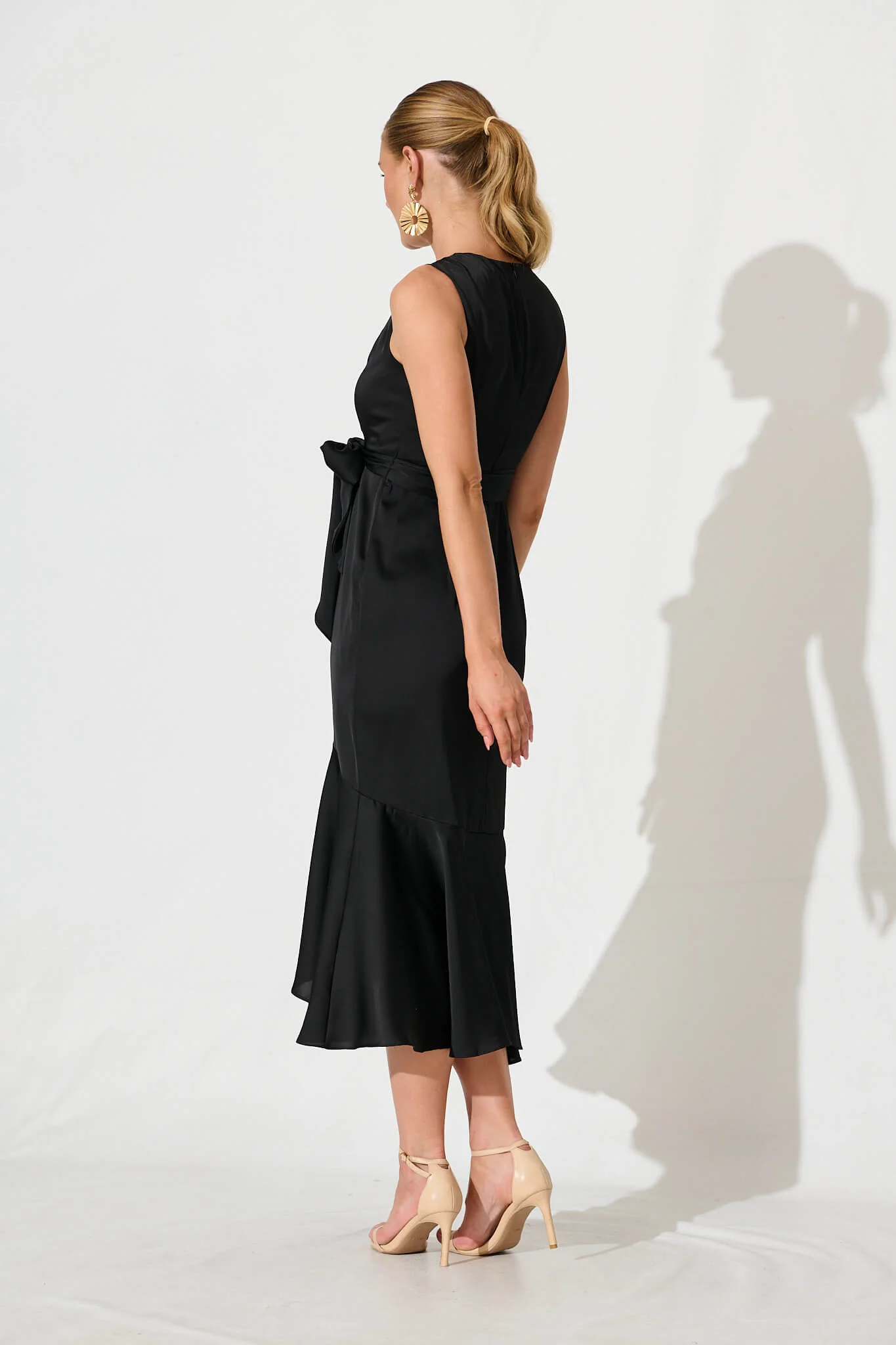 In The Air Midi Dress In Black - Image 4
