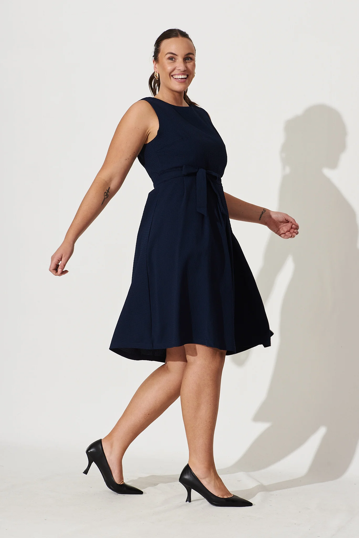 Jardin Dress In Textured Navy - Image 8