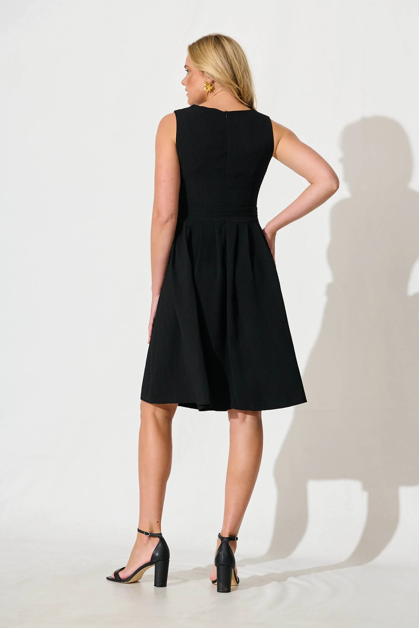 Jardina Dress in Textured Black - Image 4