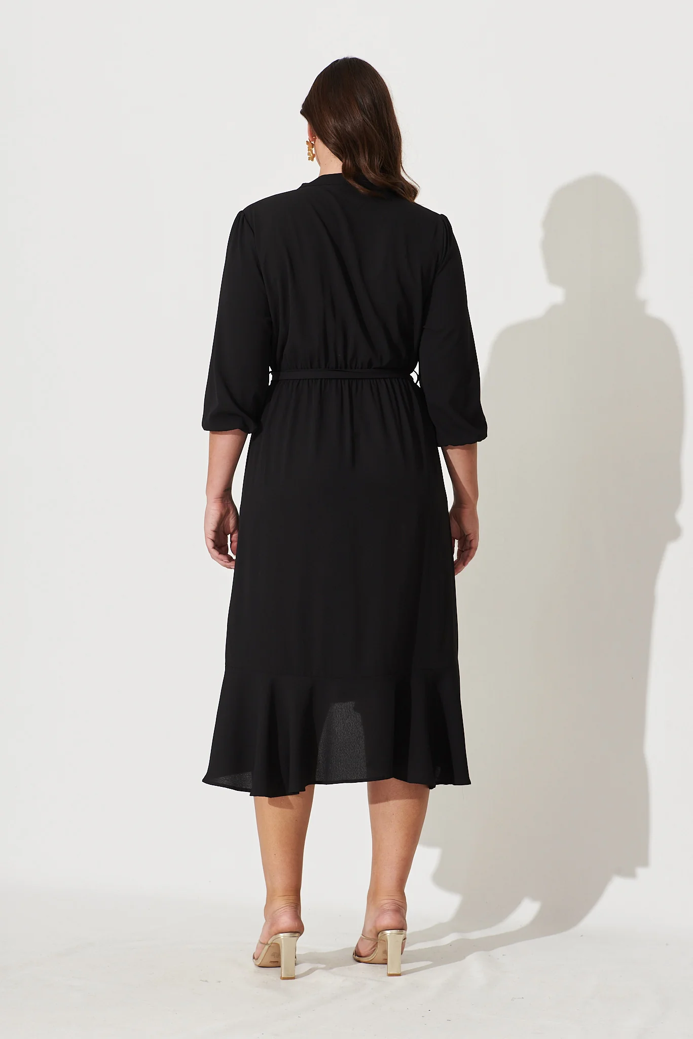 Jemimah Midi Dress In Black Crepe - Image 9