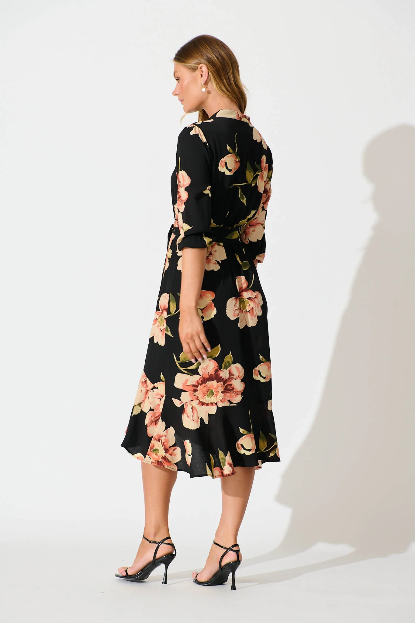 Jemimah Midi Dress In Black with Blush Floral - Image 4