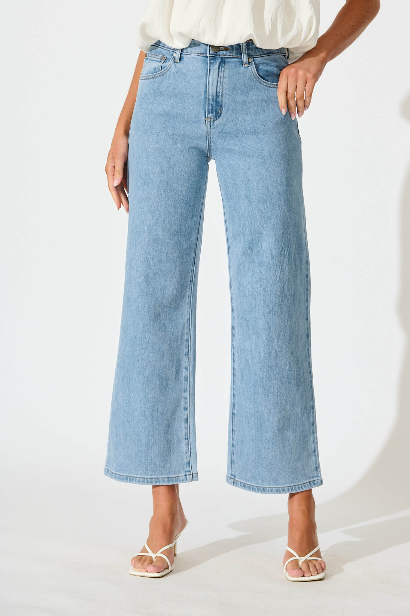 Jency Mid Rise Wide Leg Jean In Light Blue Denim - Image 2