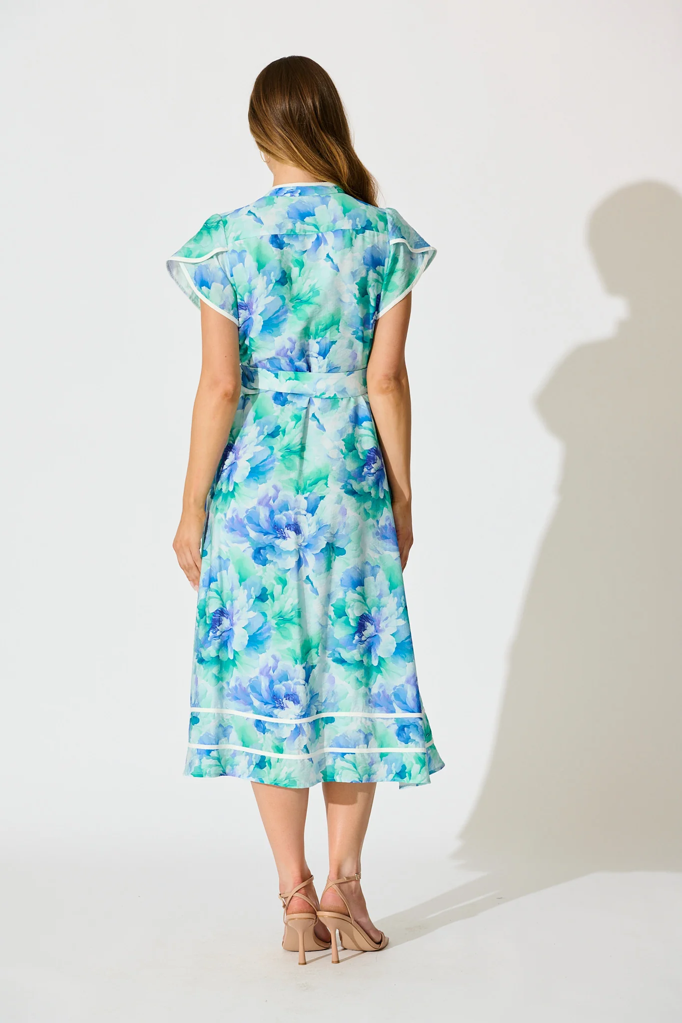 Jovanni Midi Dress in Blue Floral - Image 4