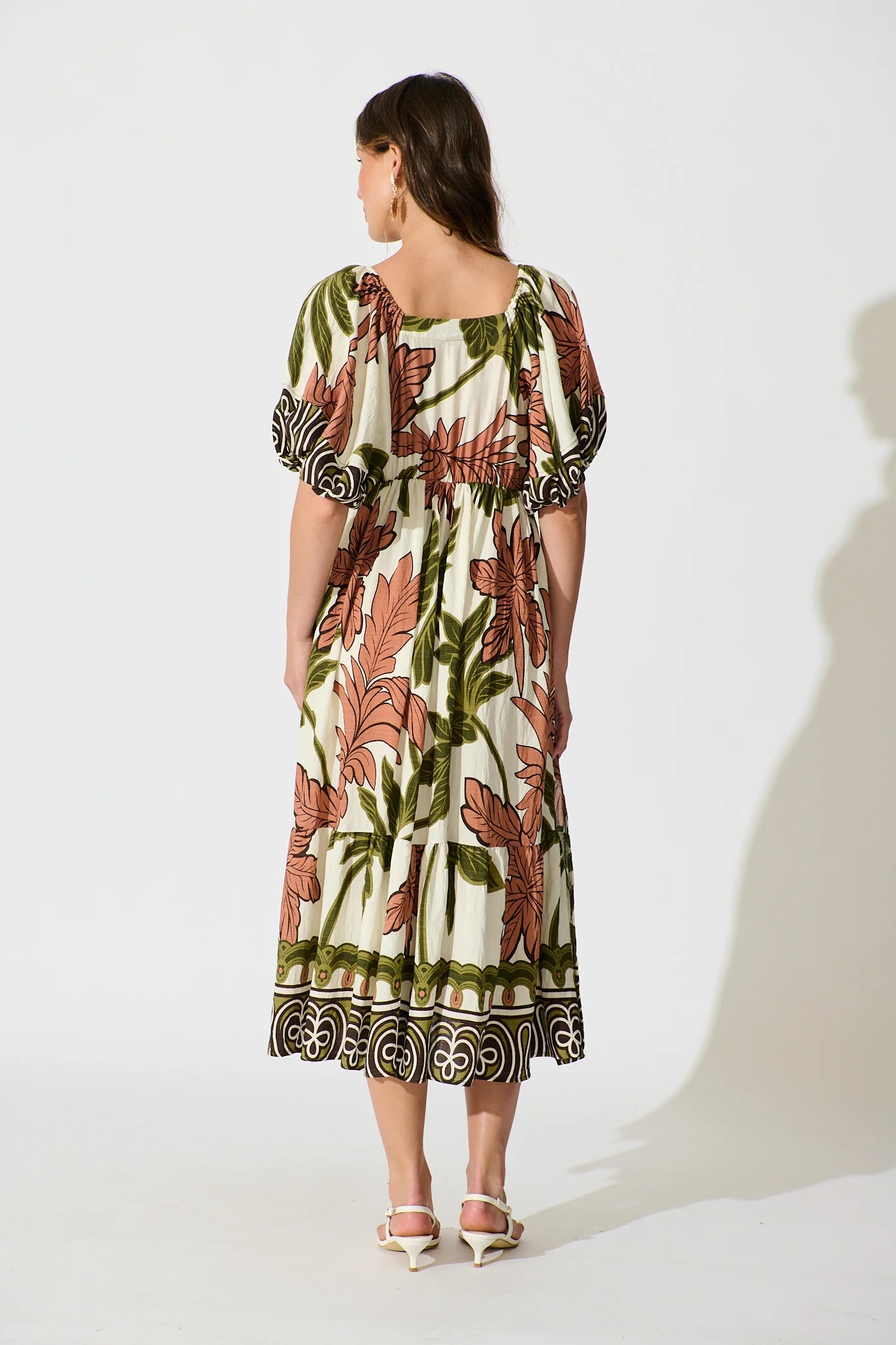 Juna Maxi Dress in Green with Brown Leaf Print - Image 6