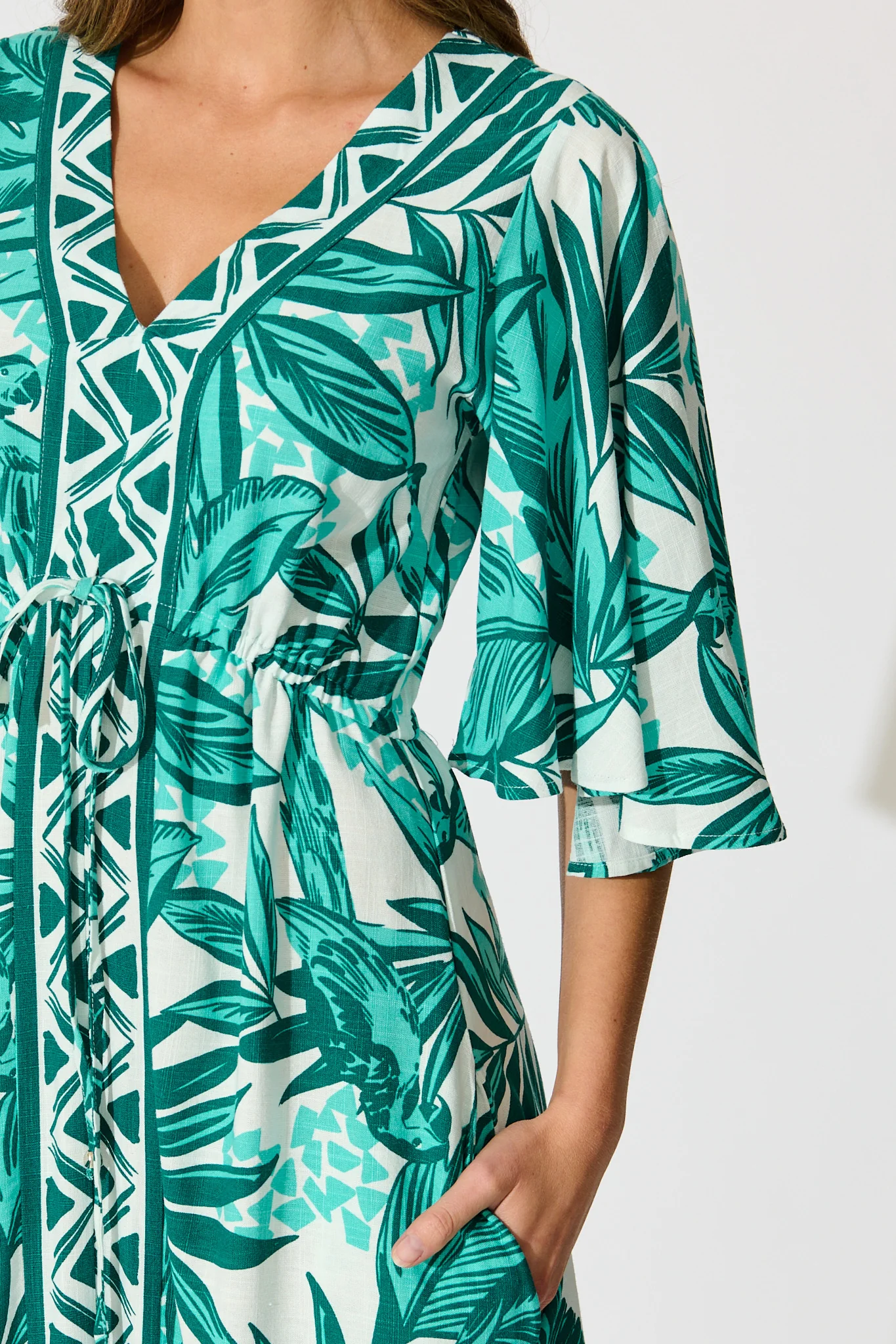 Juni Maxi Dress in Green and White Leaf Print Linen Blend - Image 5