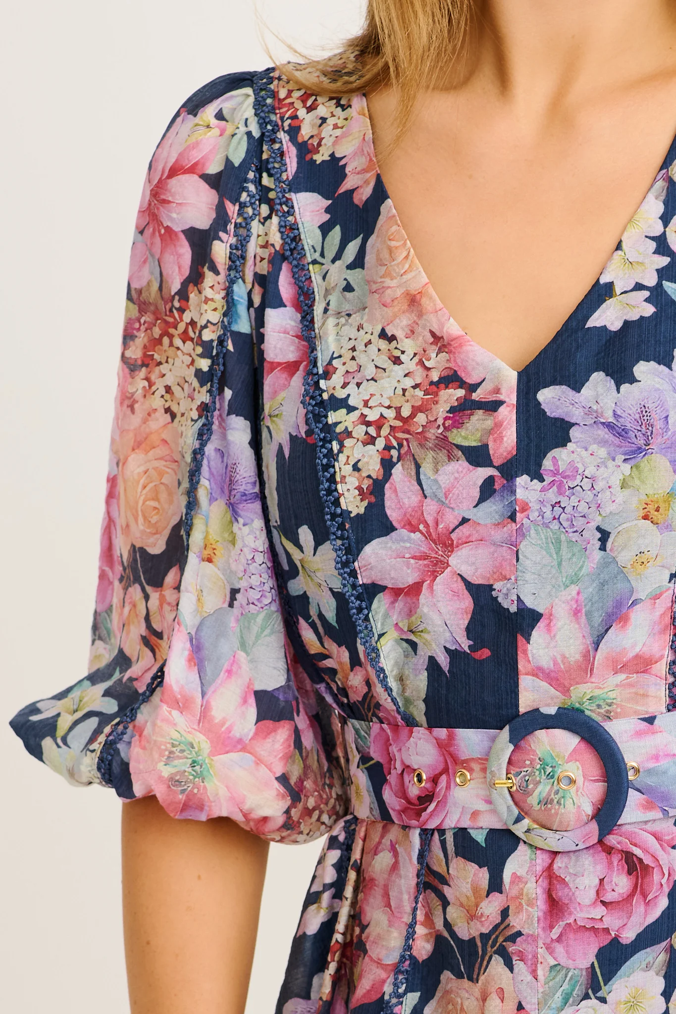 Kenia Maxi Dress in Navy with Multi Floral - Image 5