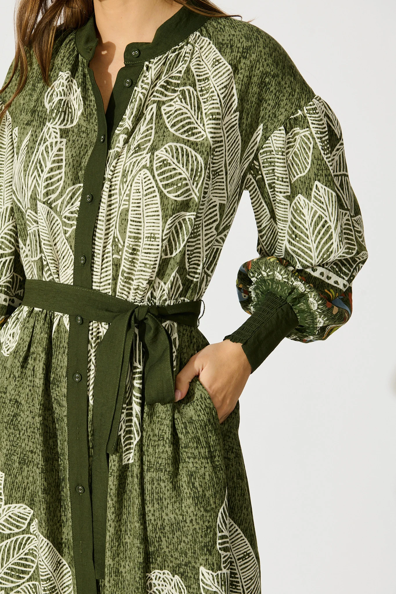 La Palma Maxi Shirt Dress in Green Leaf Border Print - Image 5
