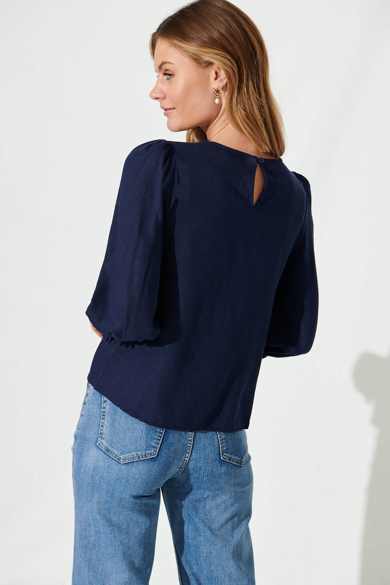 Lanie Top In Navy Cotton Linen - Image 6