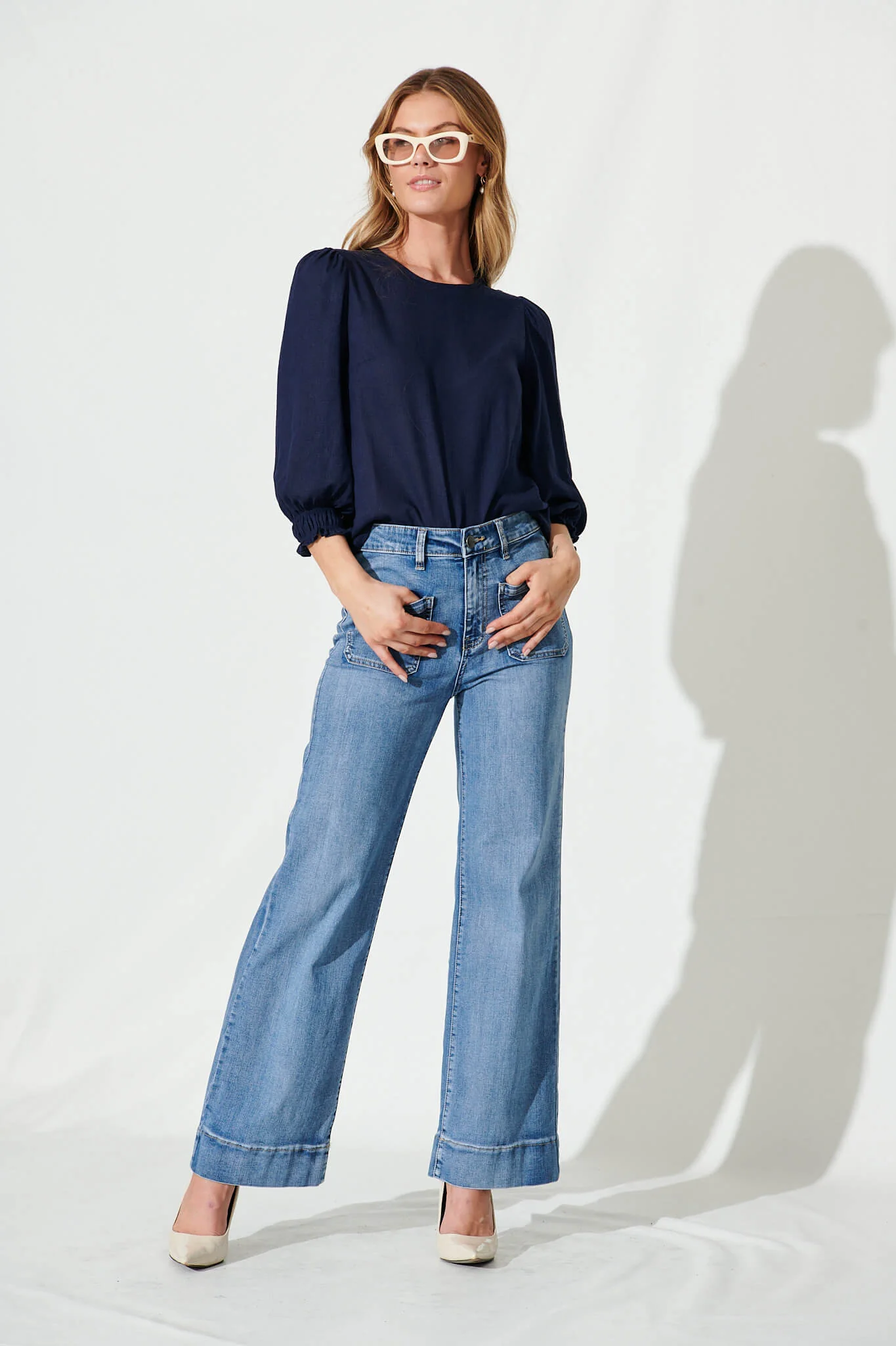 Lanie Top In Navy Cotton Linen - Image 7