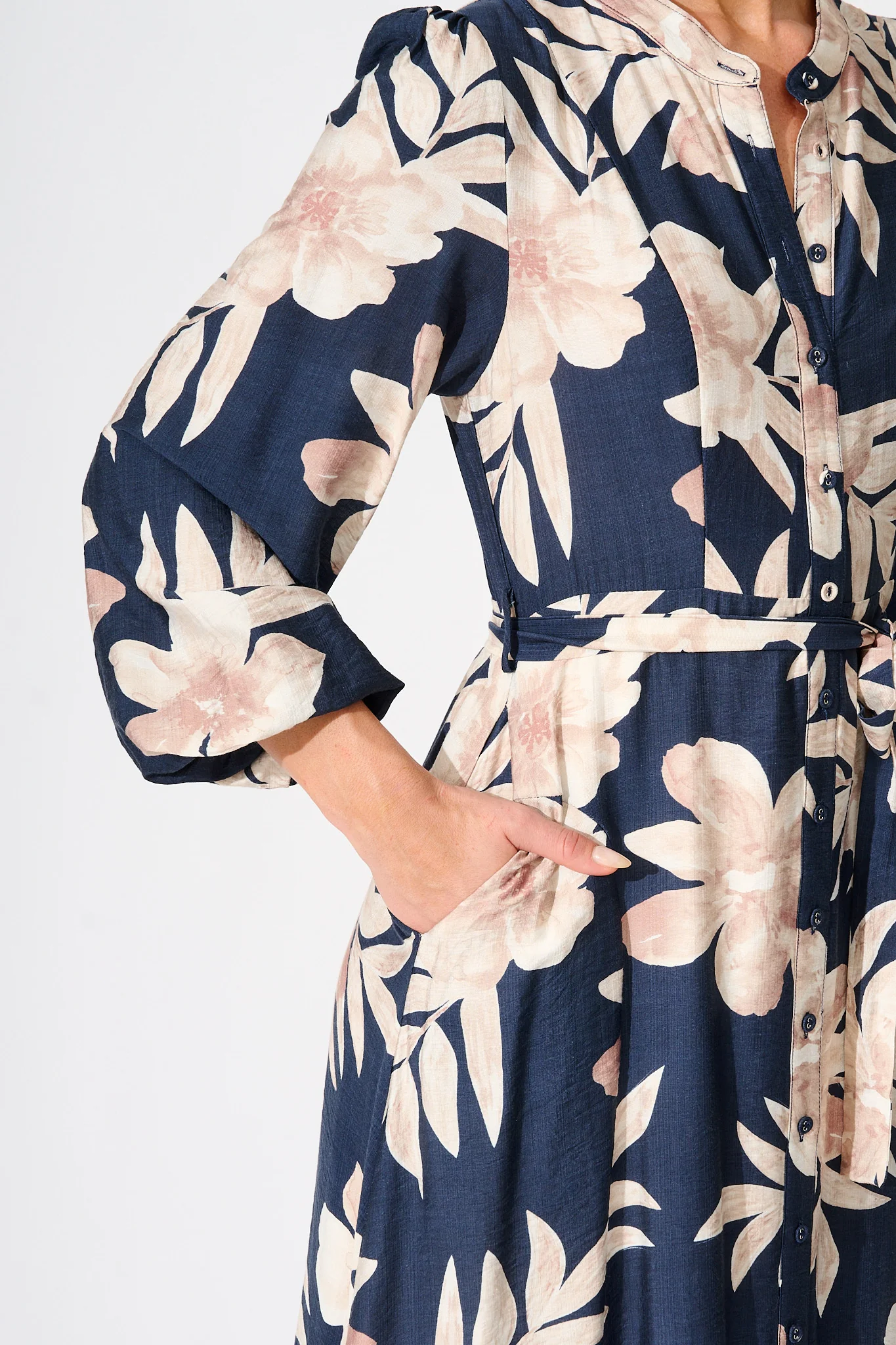 Leilani Maxi Dress in Navy with Cream Floral - Image 5