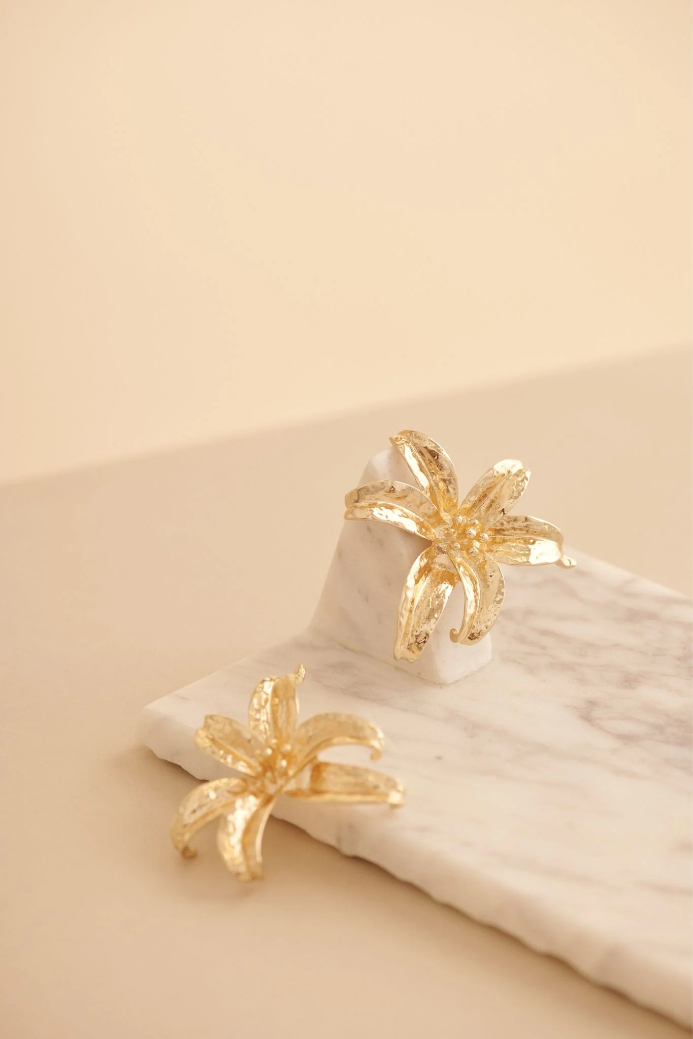 Lianne Lily Stud Earrings in Gold - Image 2