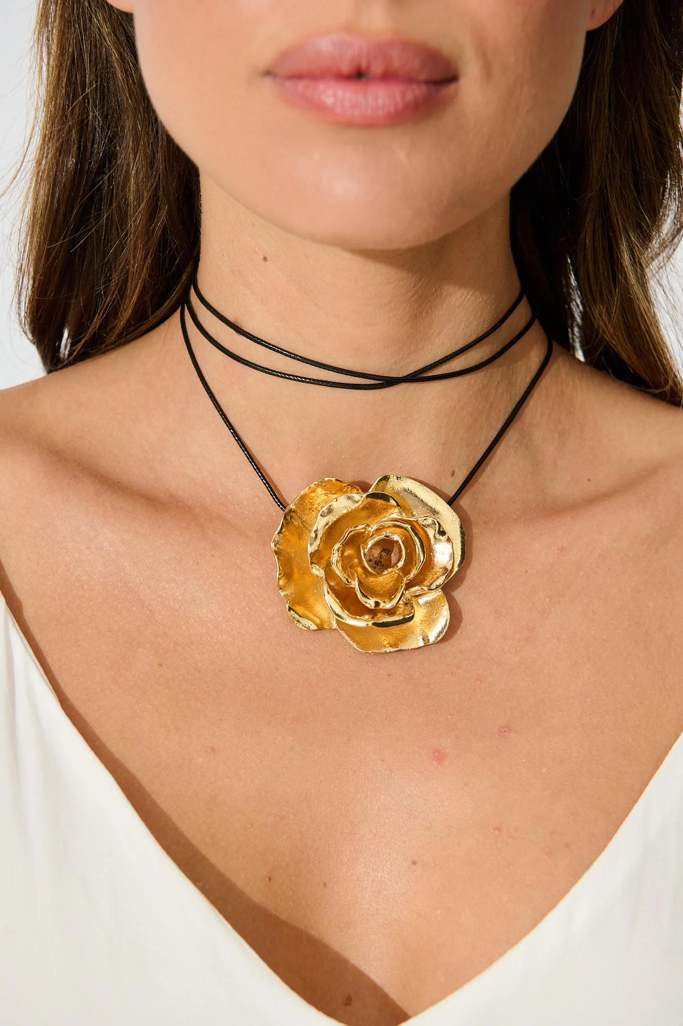 Lilou Rose Choker in Gold - Image 4