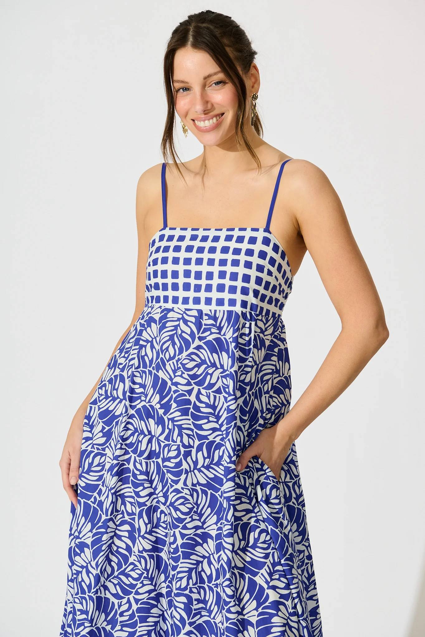 Lova Maxi Sundress in Blue with White Cotton - Image 2