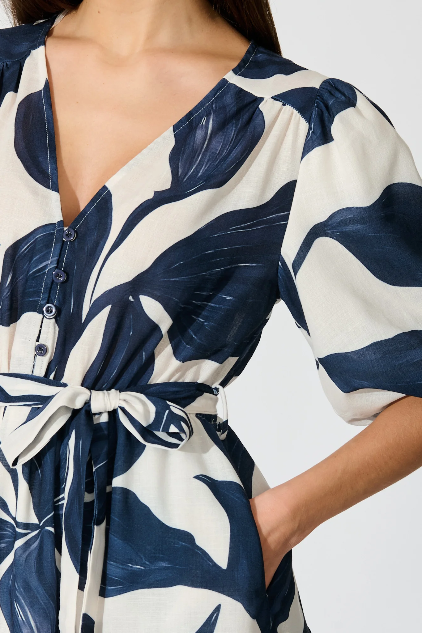 Lucie Maxi Dress in White with Navy Leaf Linen Blend - Image 5