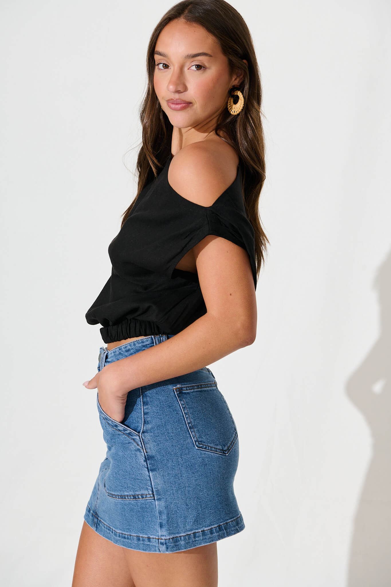 Lucille Off Shoulder Top In Black Cotton Linen - Image 2