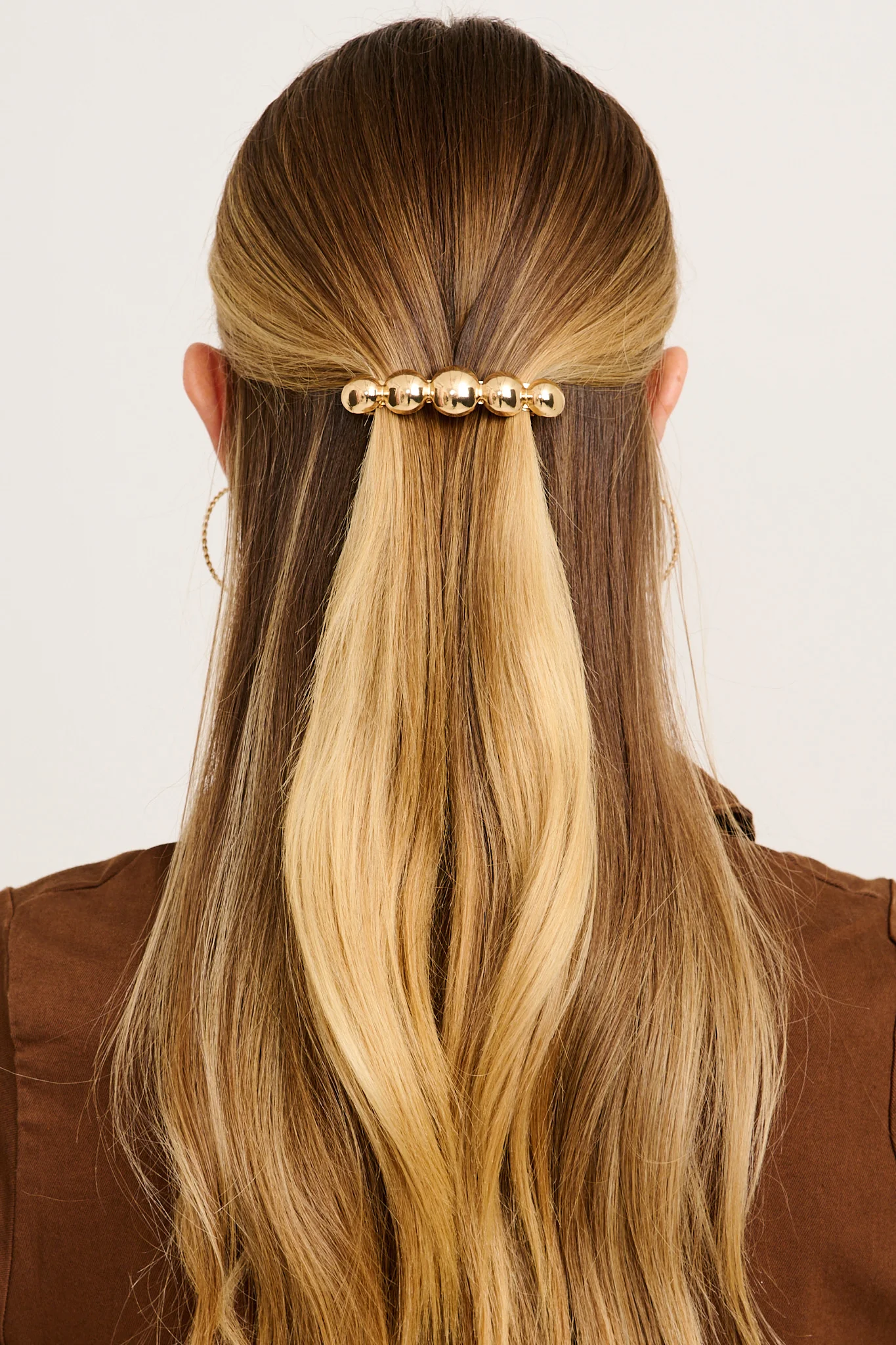 Lumi Pearl Hair Clip in Gold - Image 2
