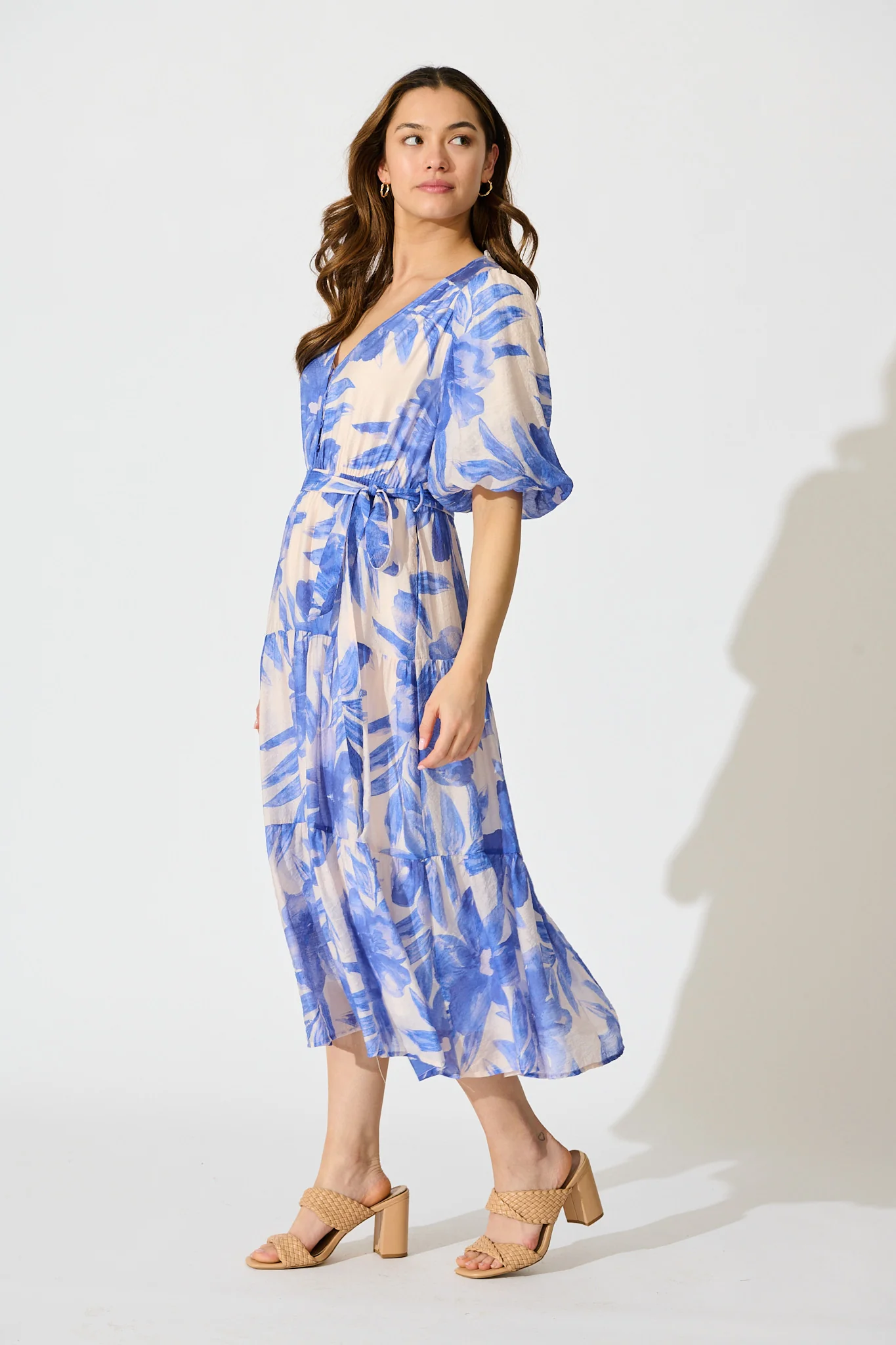 Lumora Midi Dress in Blush with Blue Floral Print - Image 3