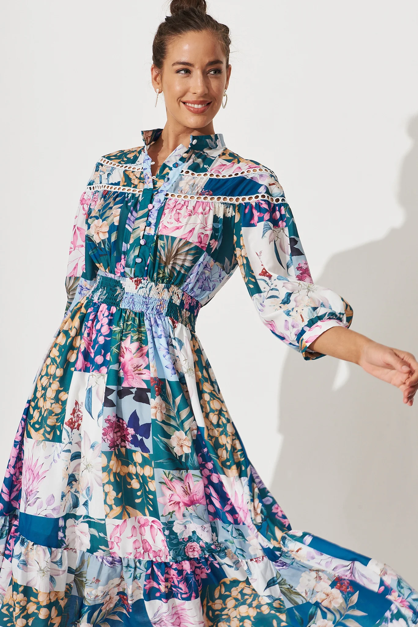 Lyn Midi Dress In Dark Green Patch Floral - Image 3