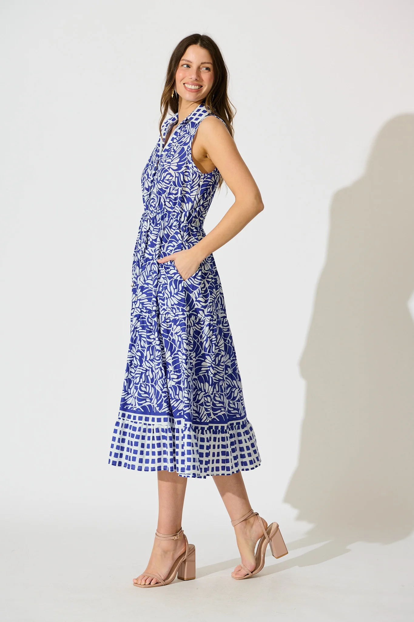Maelle Midi Dress in Blue with White Cotton - Image 3