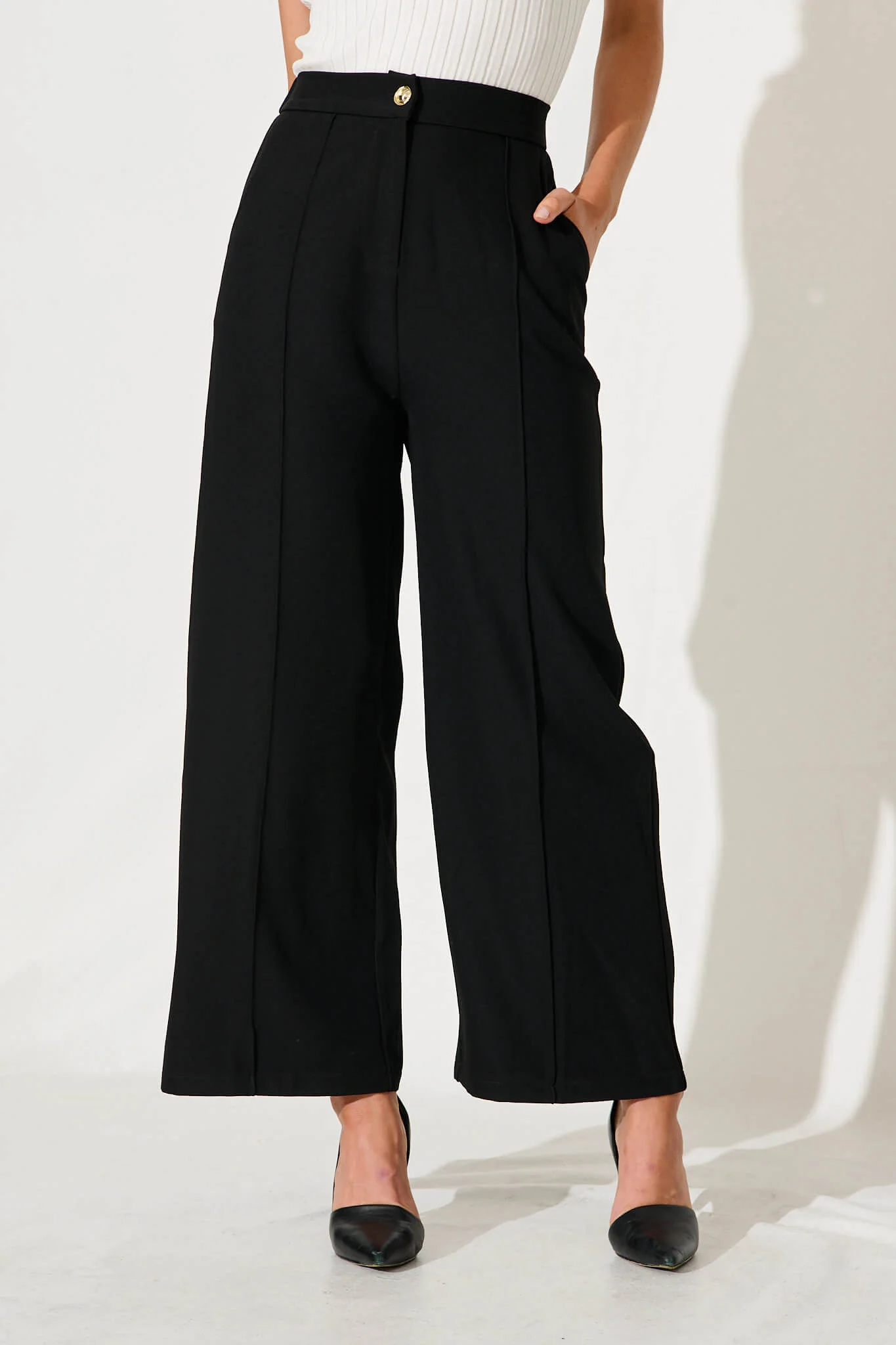 Mantra Pant In Black
