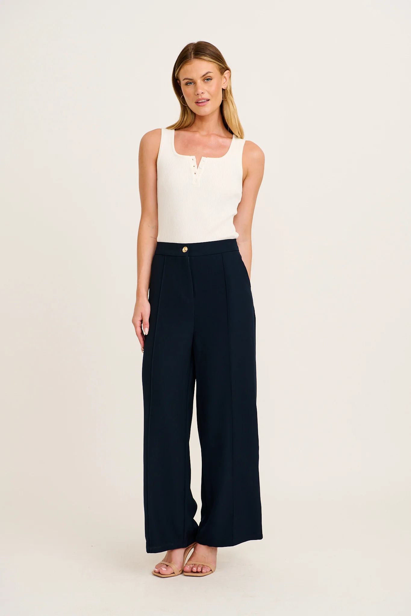 Mantra Pant In Navy - Image 4