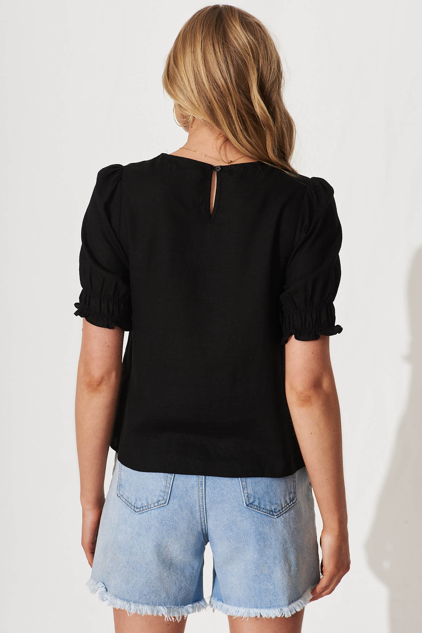 Melanie Top In Black Linen Blend - Image 3