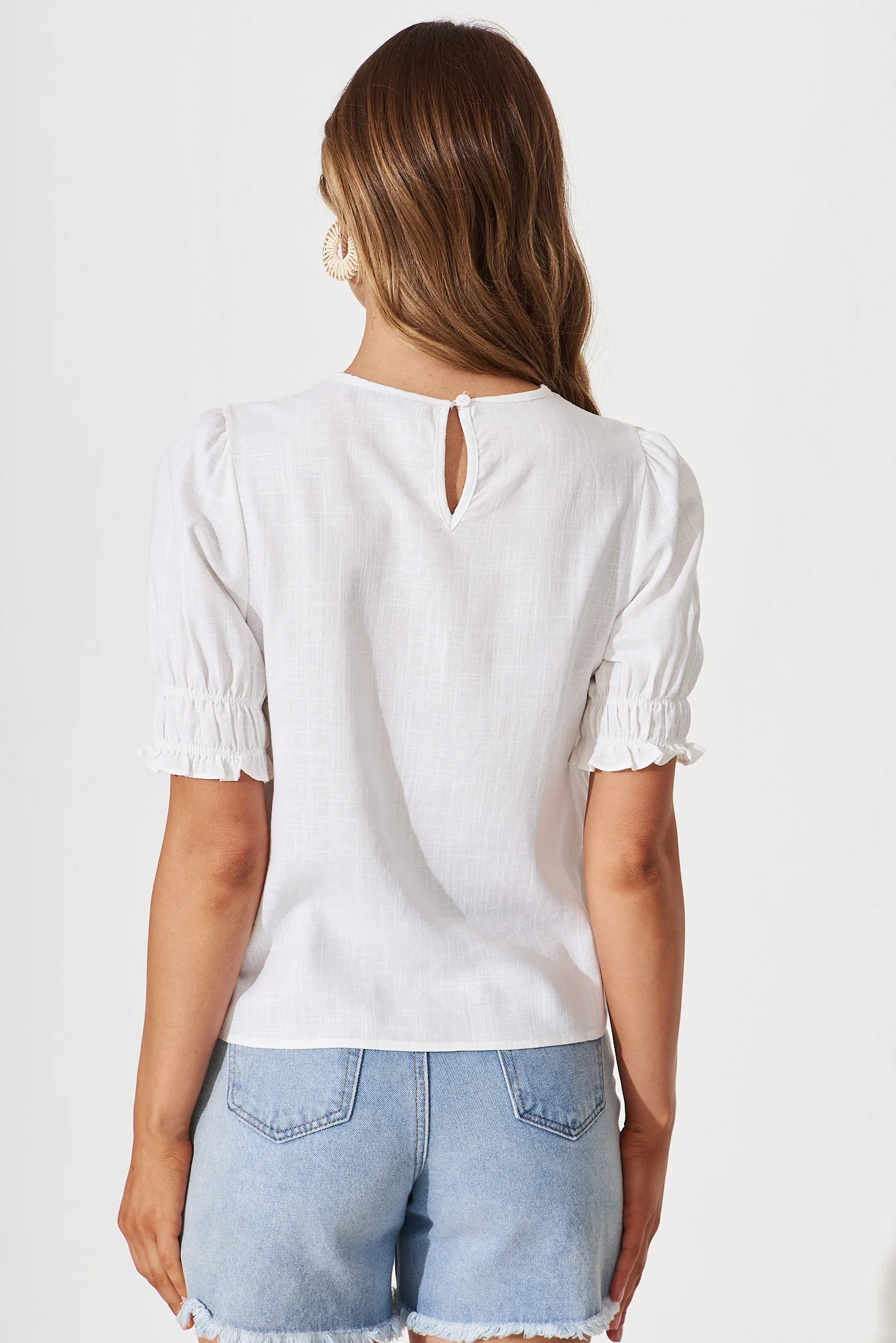 Melanie Top In White Cotton Linen Blend - Image 3