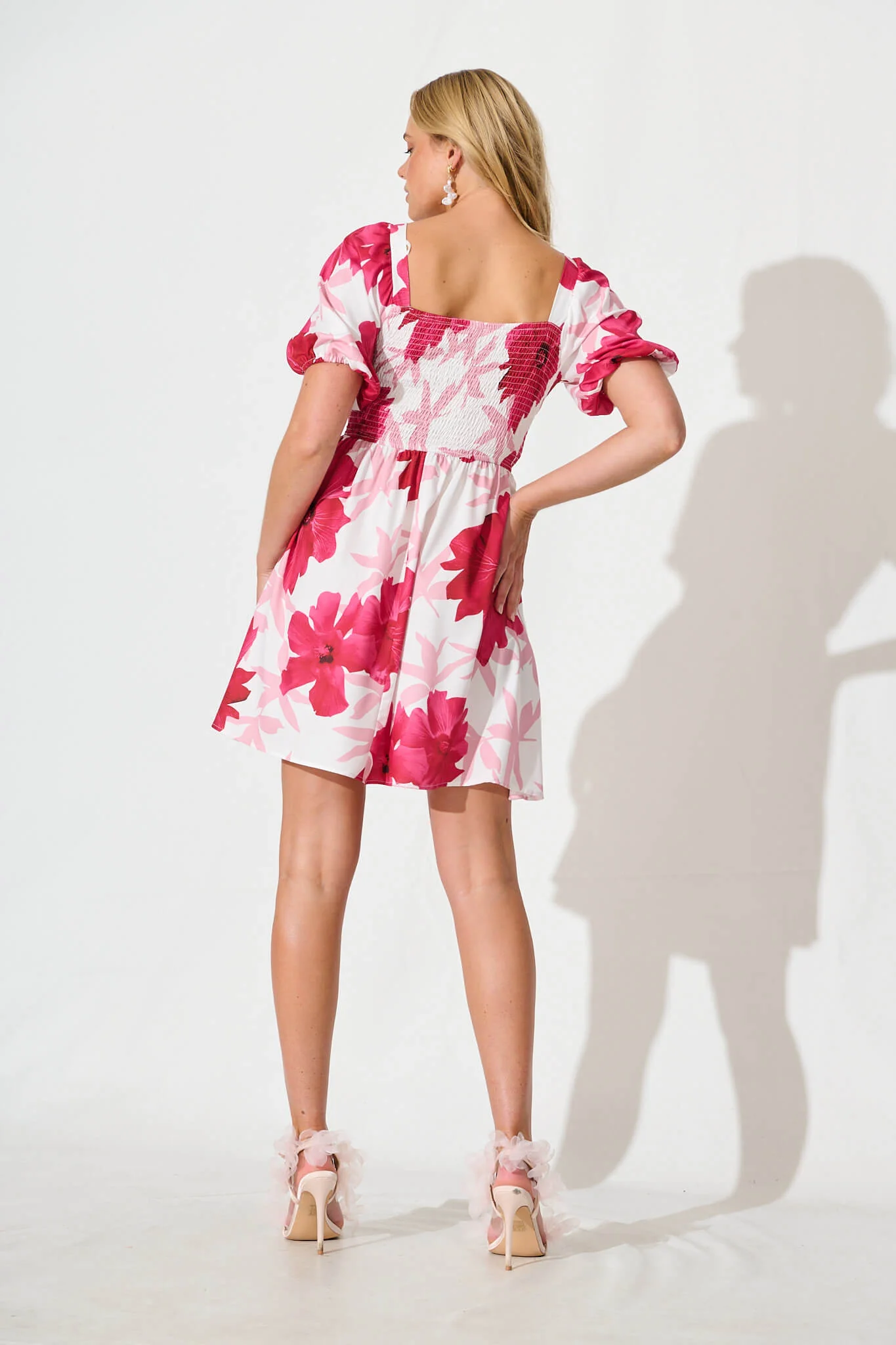 Meli Dress in White With Pink Flower Print - Image 8